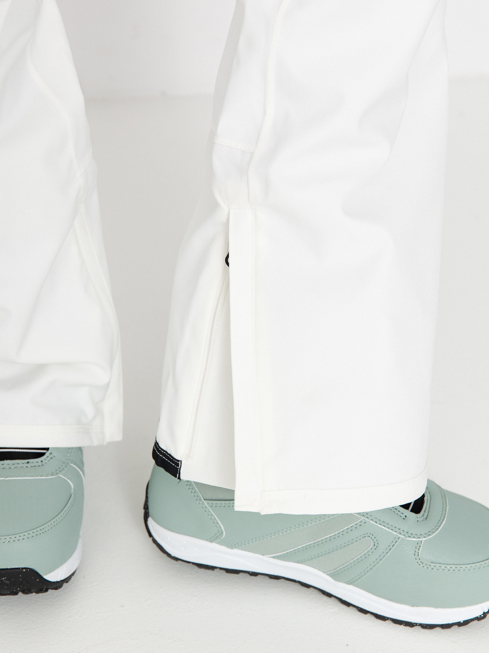 Damen Burton Snowboard Hose Vida Stretch (stout white)