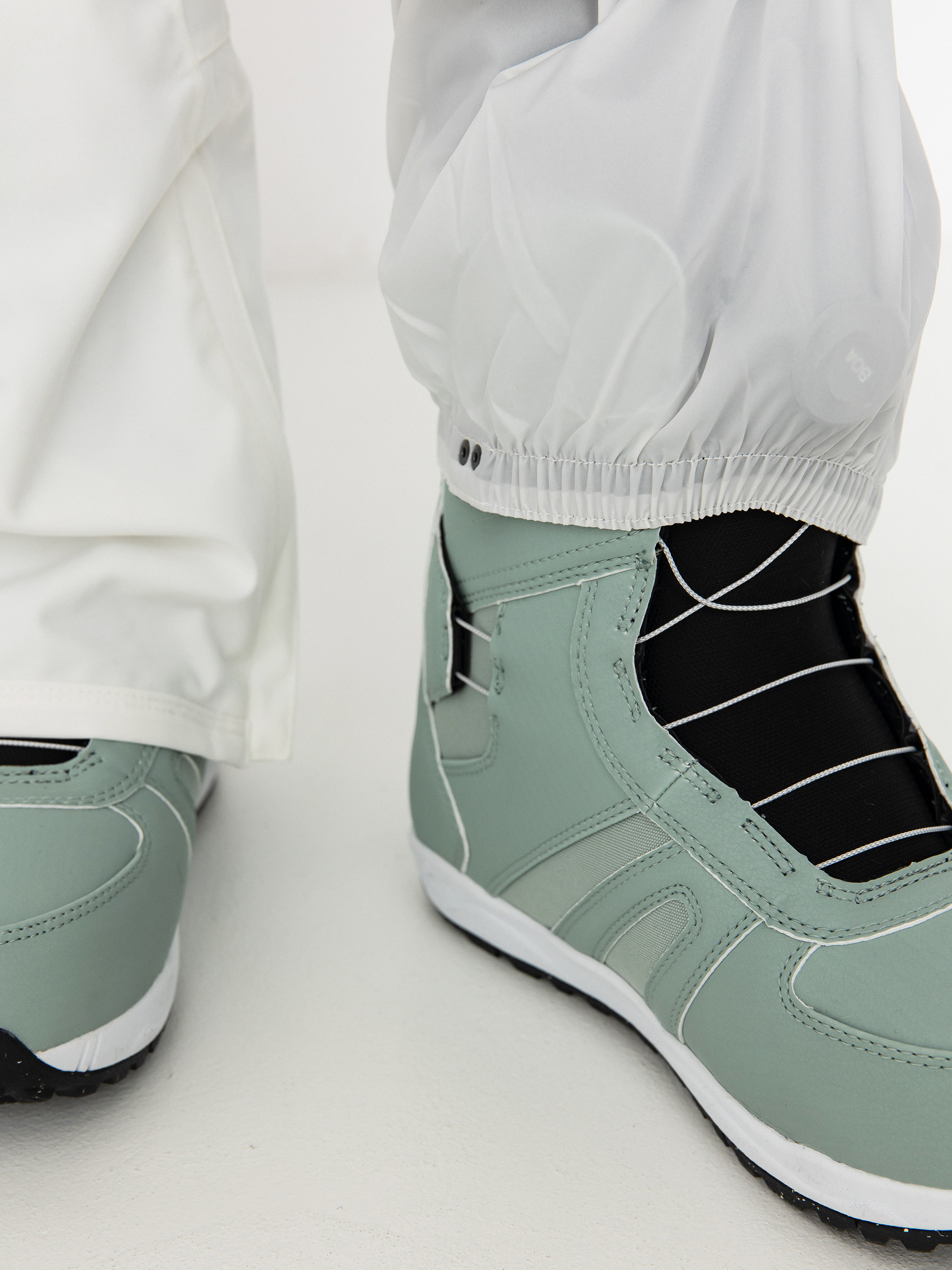 Damen Burton Snowboard Hose Vida Stretch (stout white)