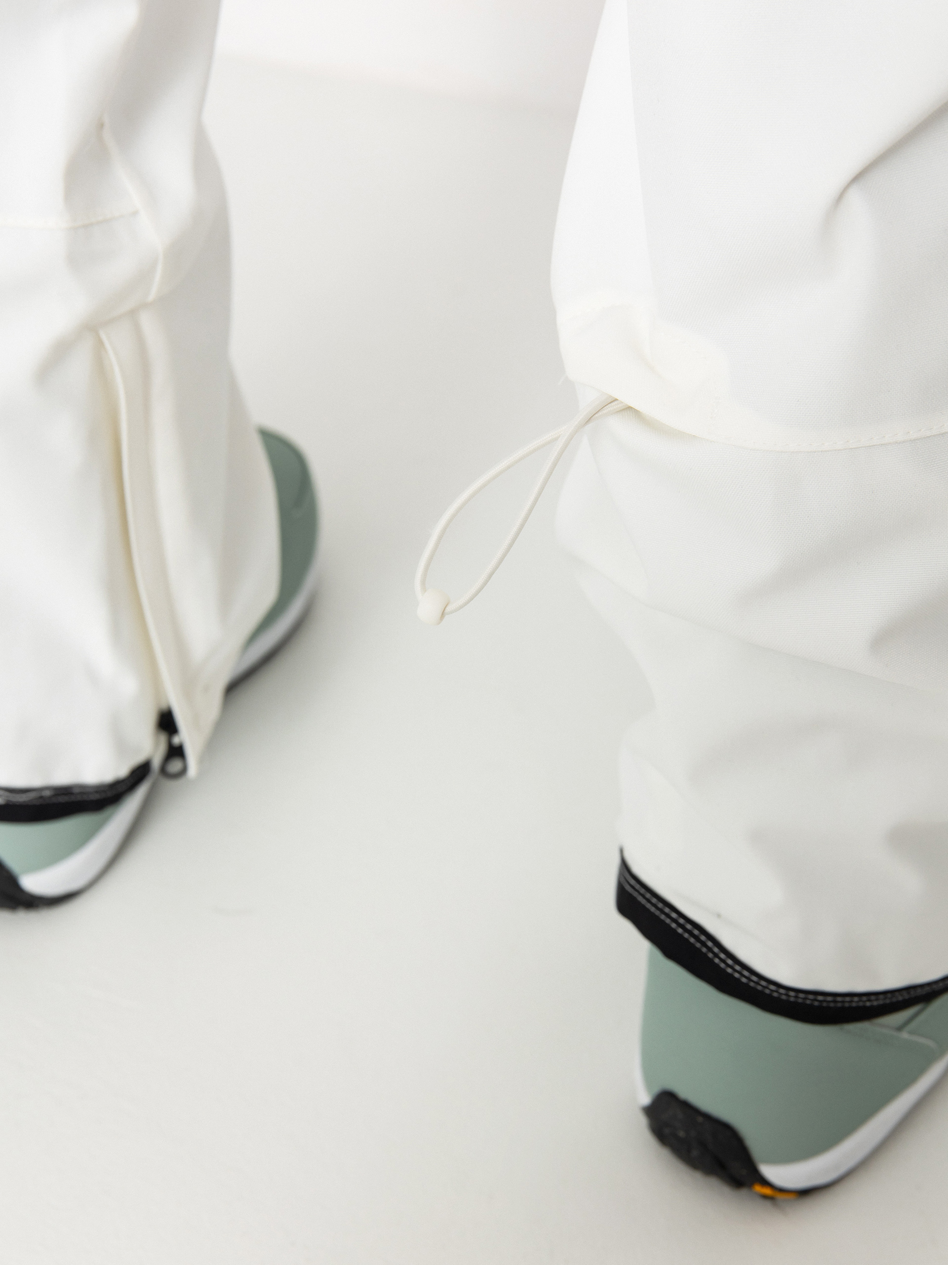 Damen Burton Snowboard Hose Vida Stretch (stout white)