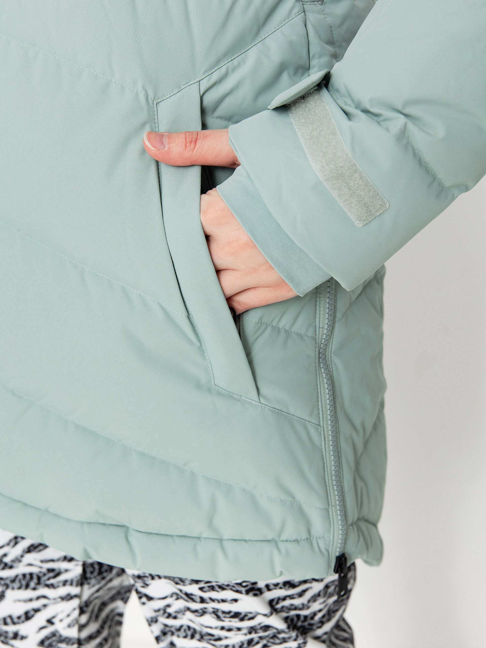 Womens Burton Snowboard jacket Loyil Down (petrol green)