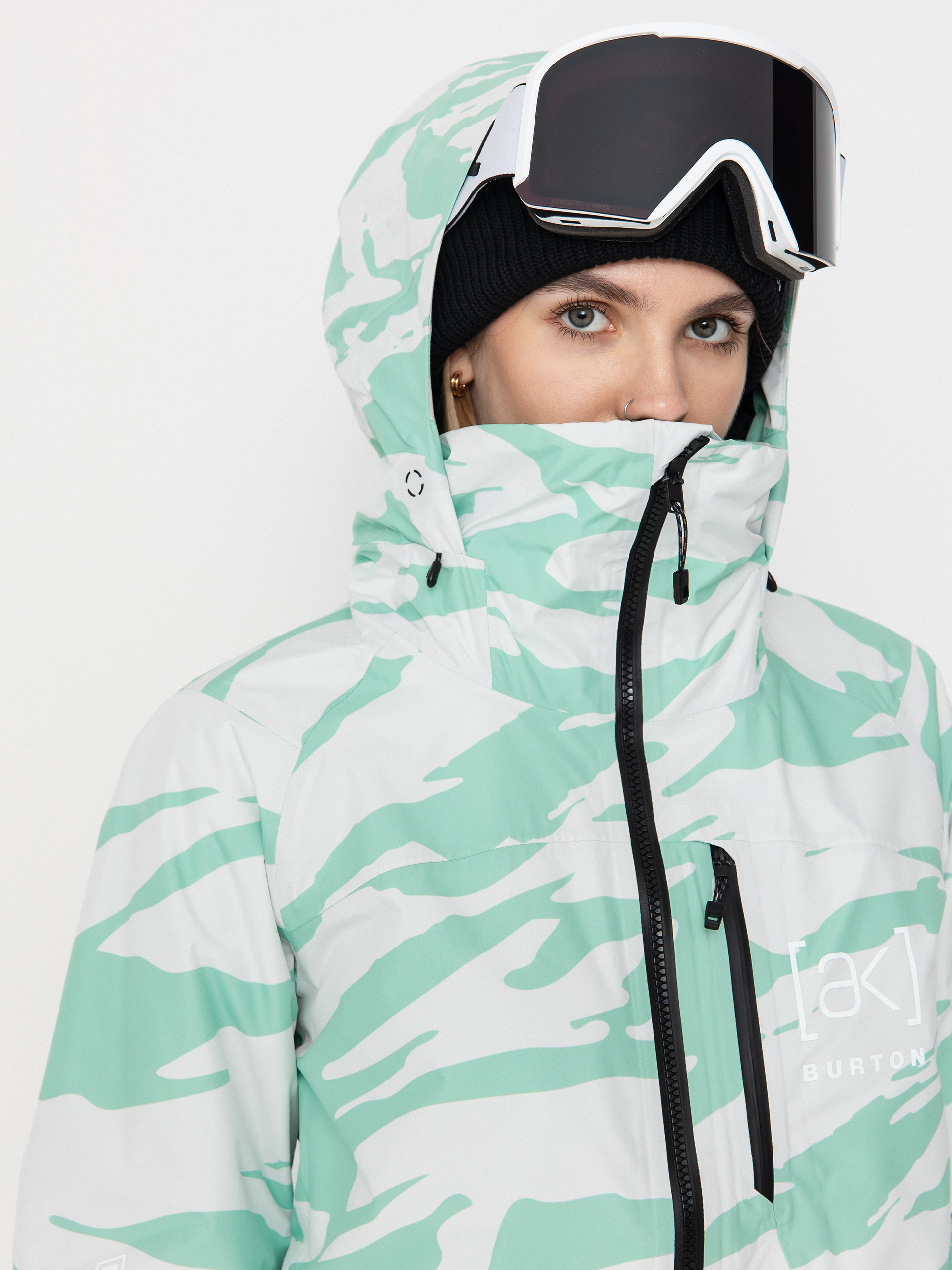 Womens Burton Snowboard jacket Ak Gore Tex Embark (oversized zebra)