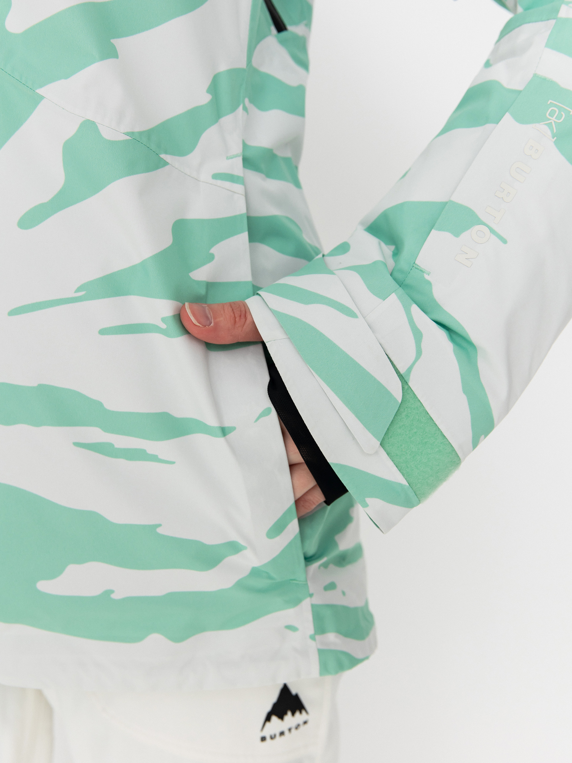 Damen Burton Snowboard Jacke Ak Gore Tex Embark (oversized zebra)