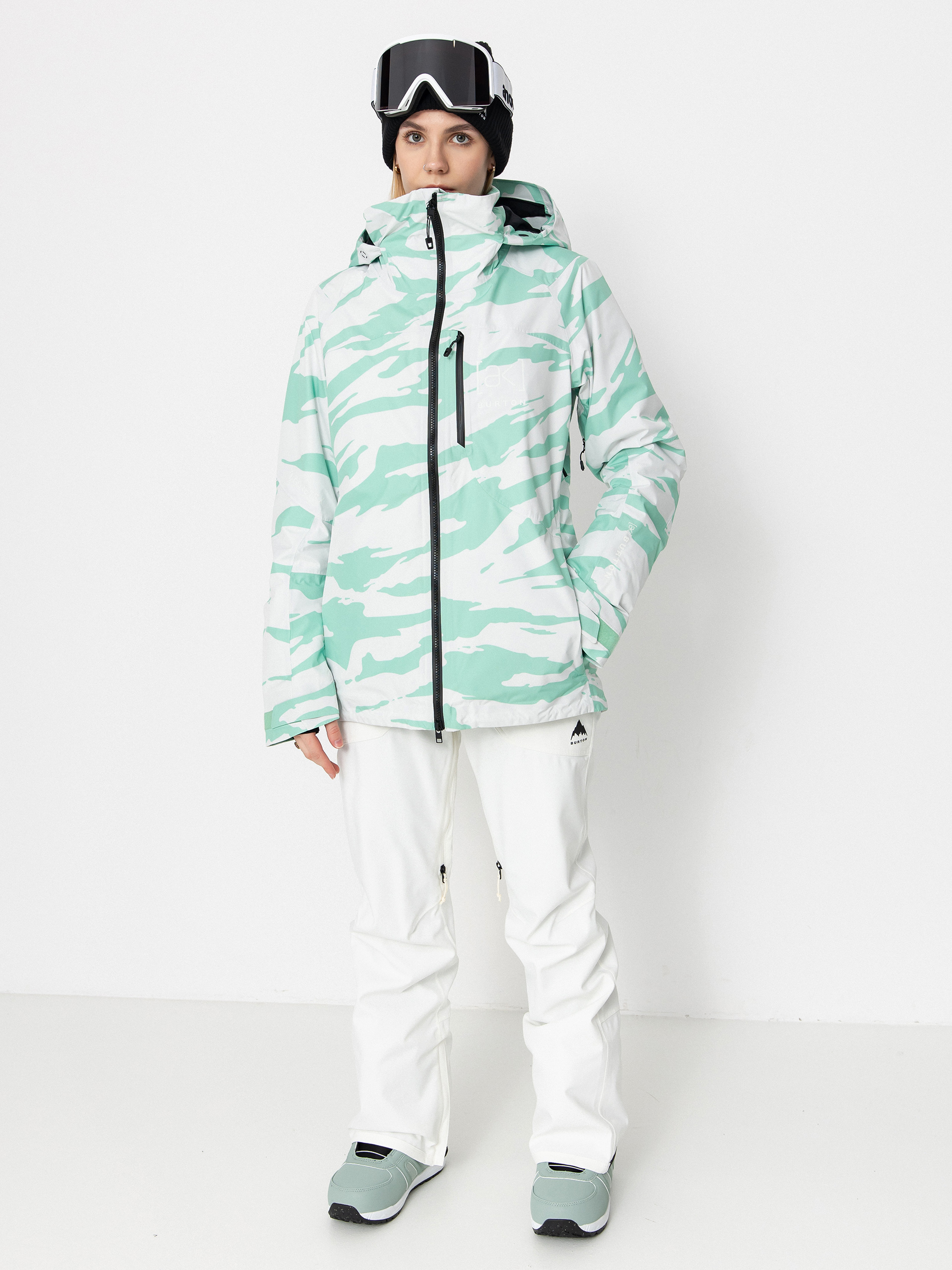 Womens Burton Snowboard jacket Ak Gore Tex Embark (oversized zebra)