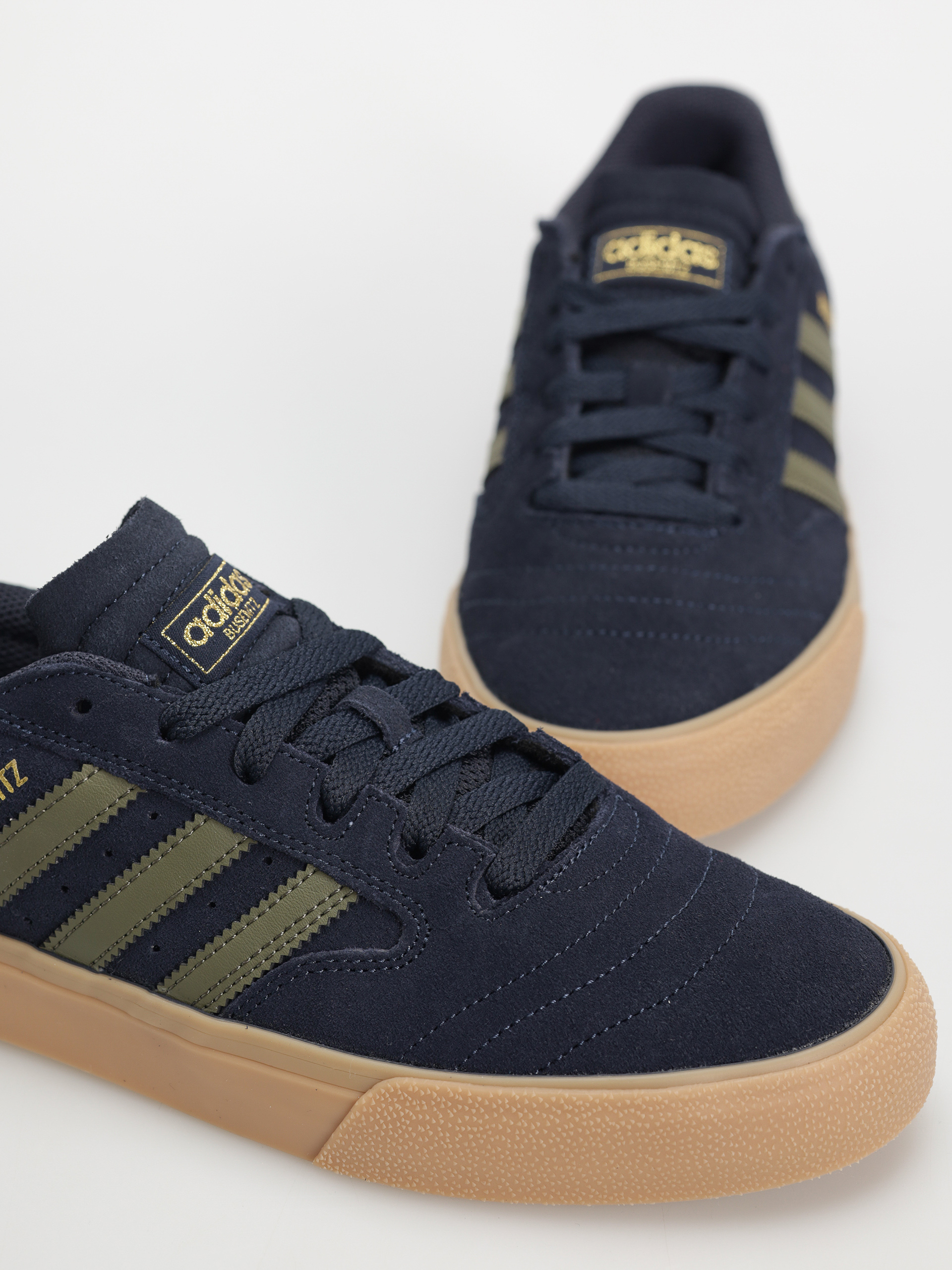 adidas Busenitz Vulc II Shoes (legink/olistr/goldmt)