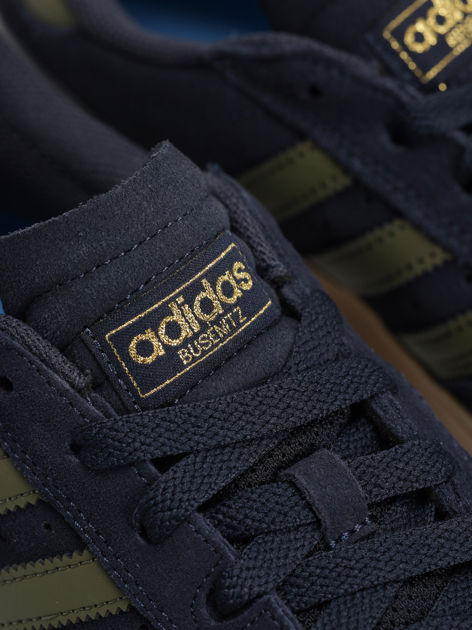 adidas Busenitz Vulc II Shoes (legink/olistr/goldmt)