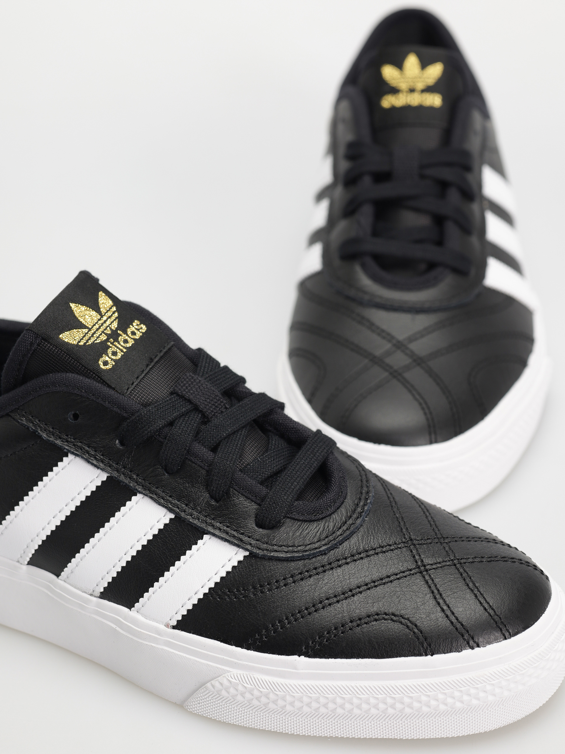 adidas Adi Ease Schuhe (cblack/ftwwht/goldmt)