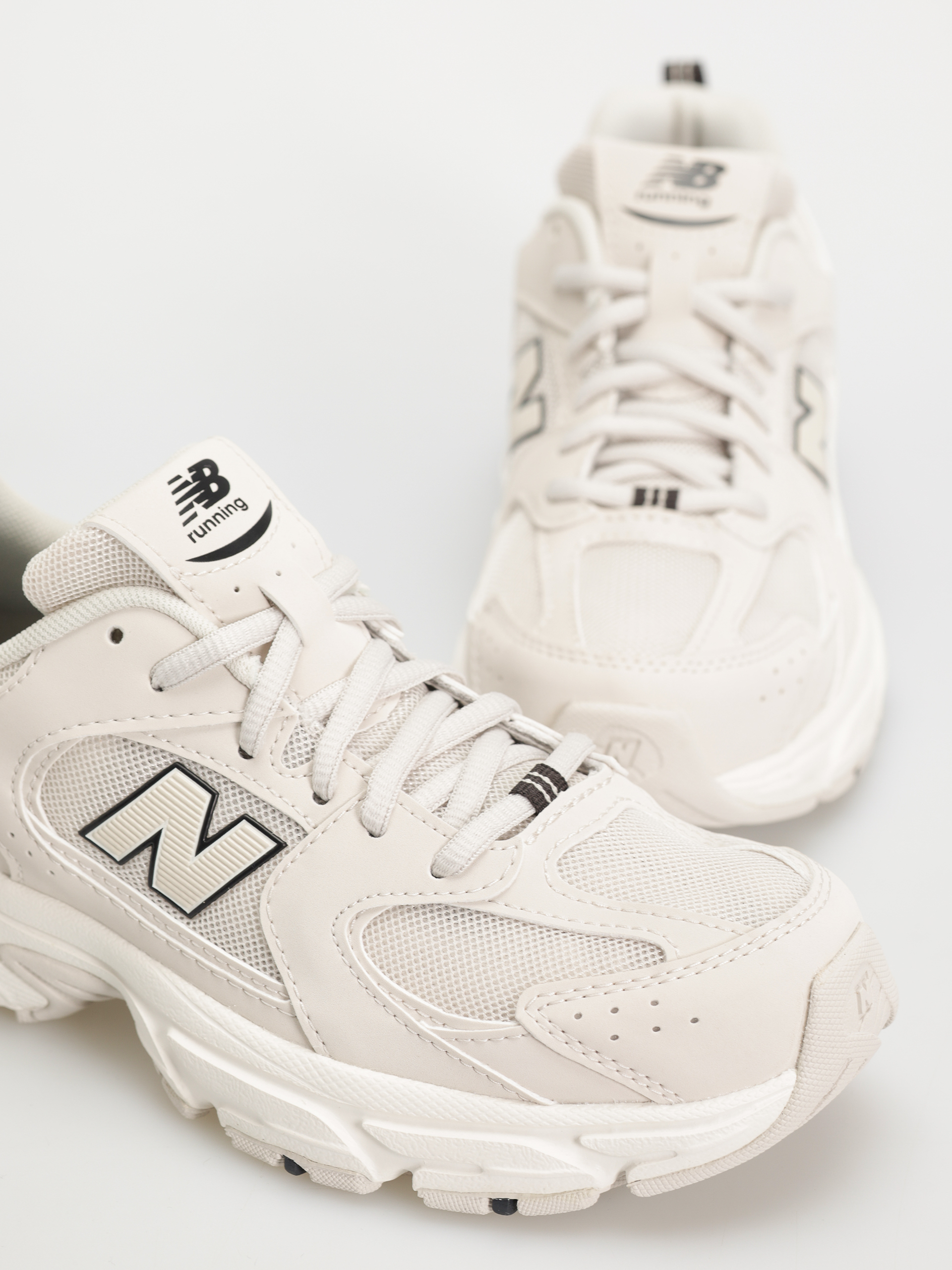 New Balance 530 JR Shoes (moonbeam)