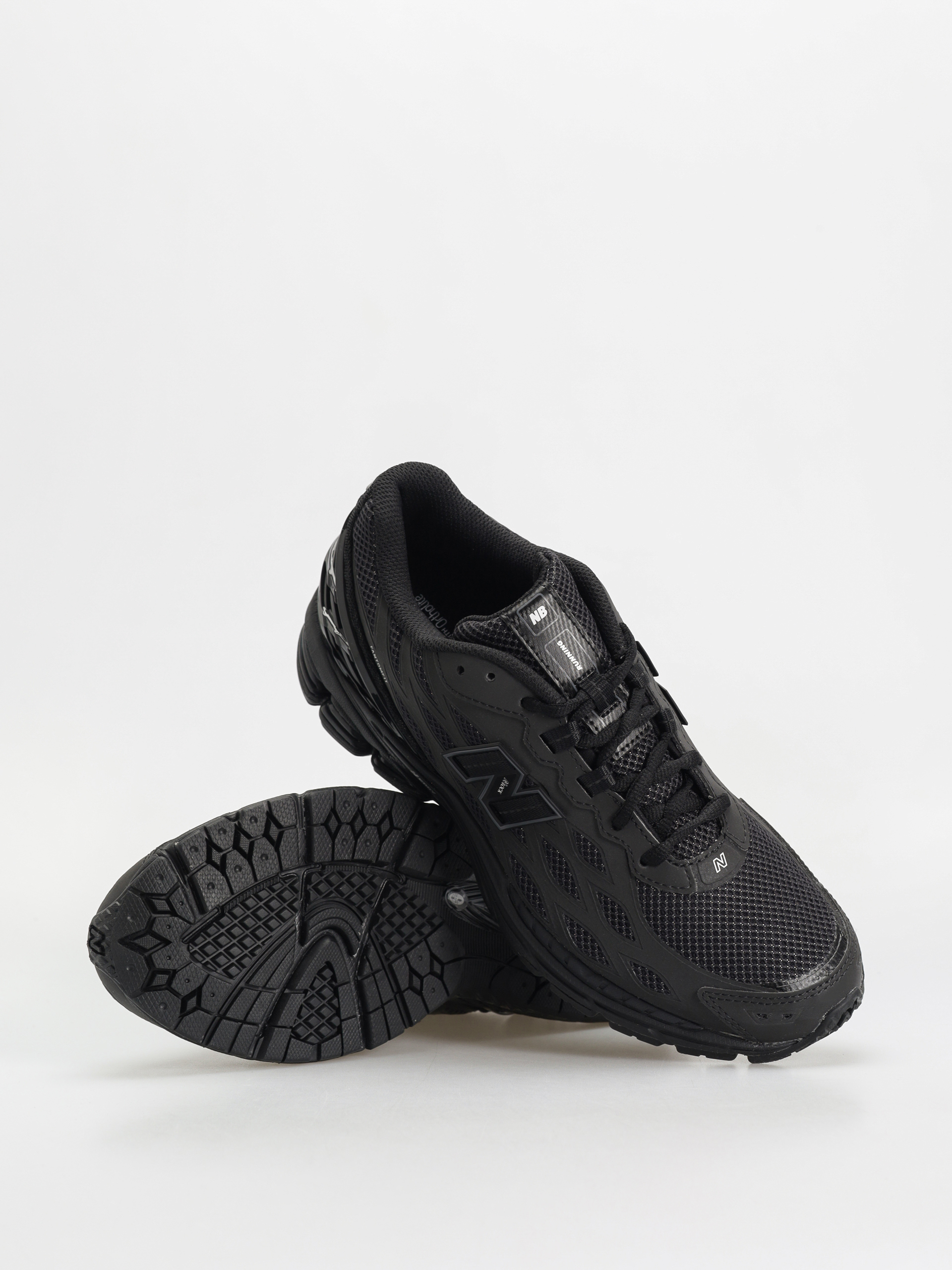 New Balance 1906 Shoes (black)