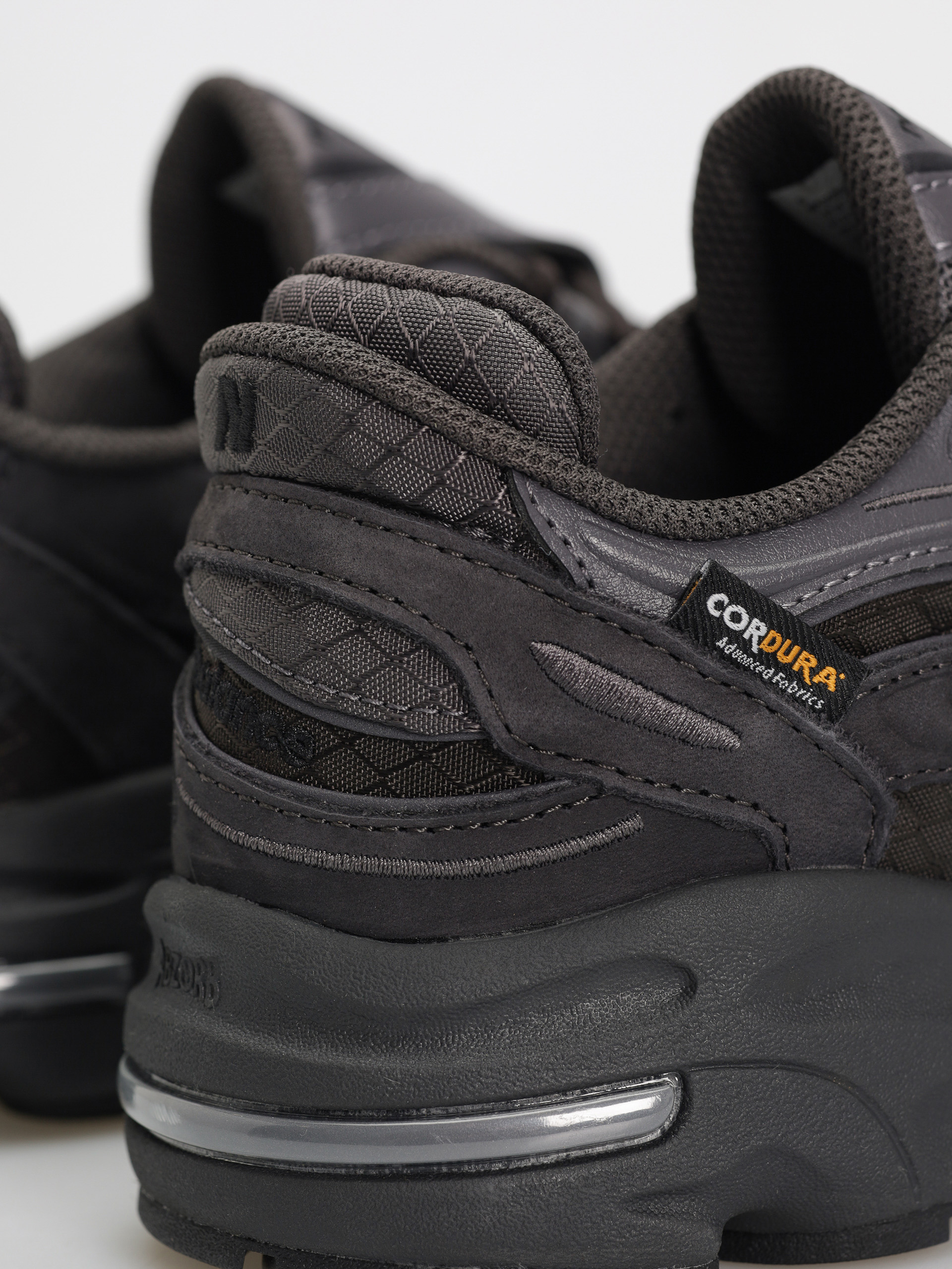 New Balance 1000 Schuhe (black cement)