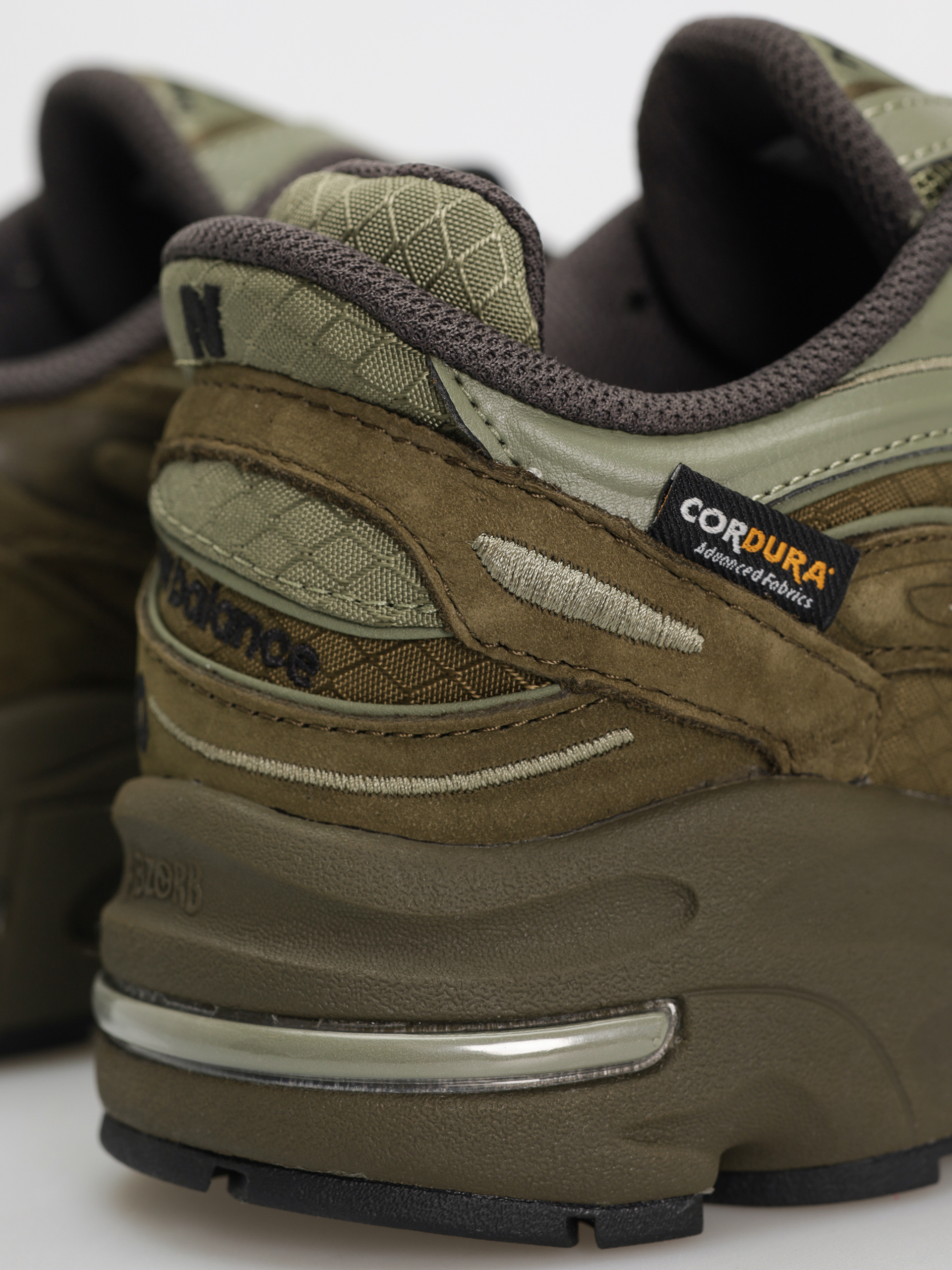 New Balance 1000 Shoes (woodland)