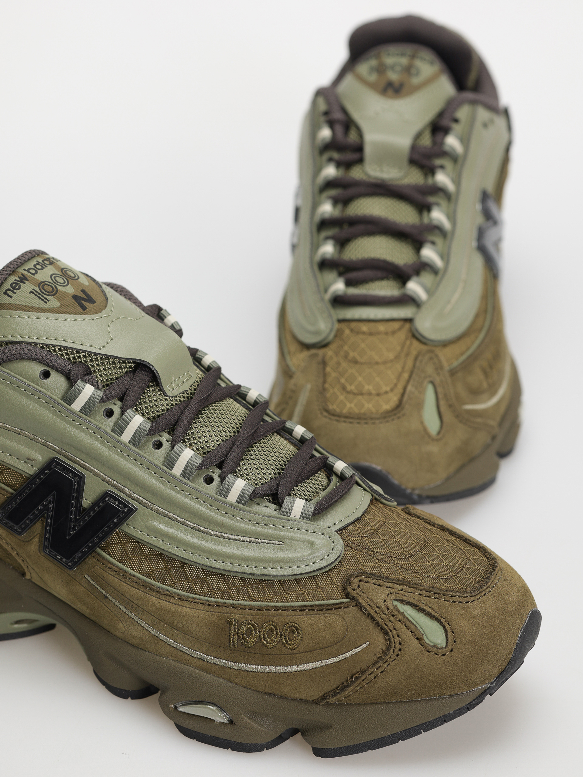 New Balance 1000 Shoes (woodland)