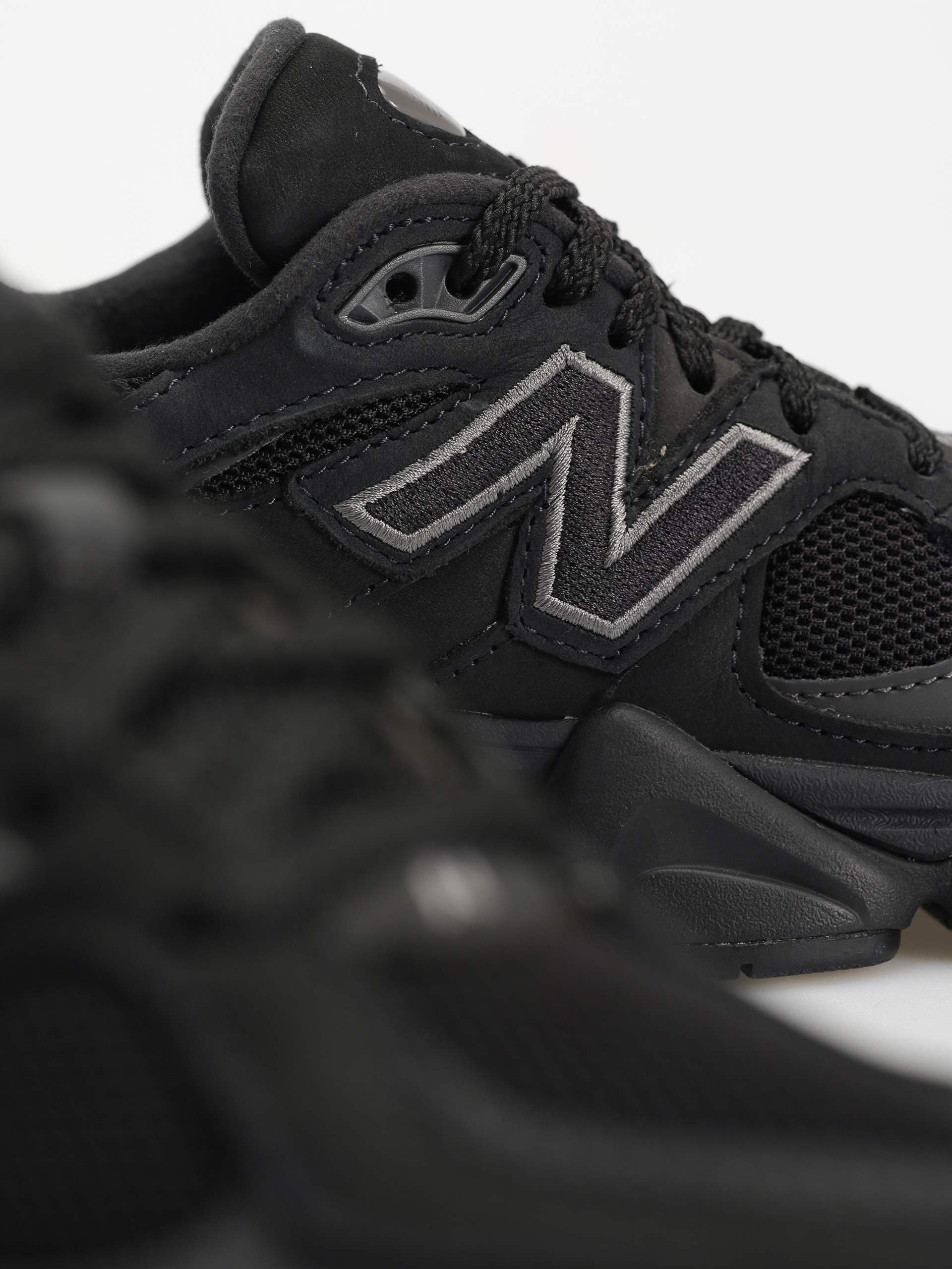 New Balance 9060 Shoes (black)