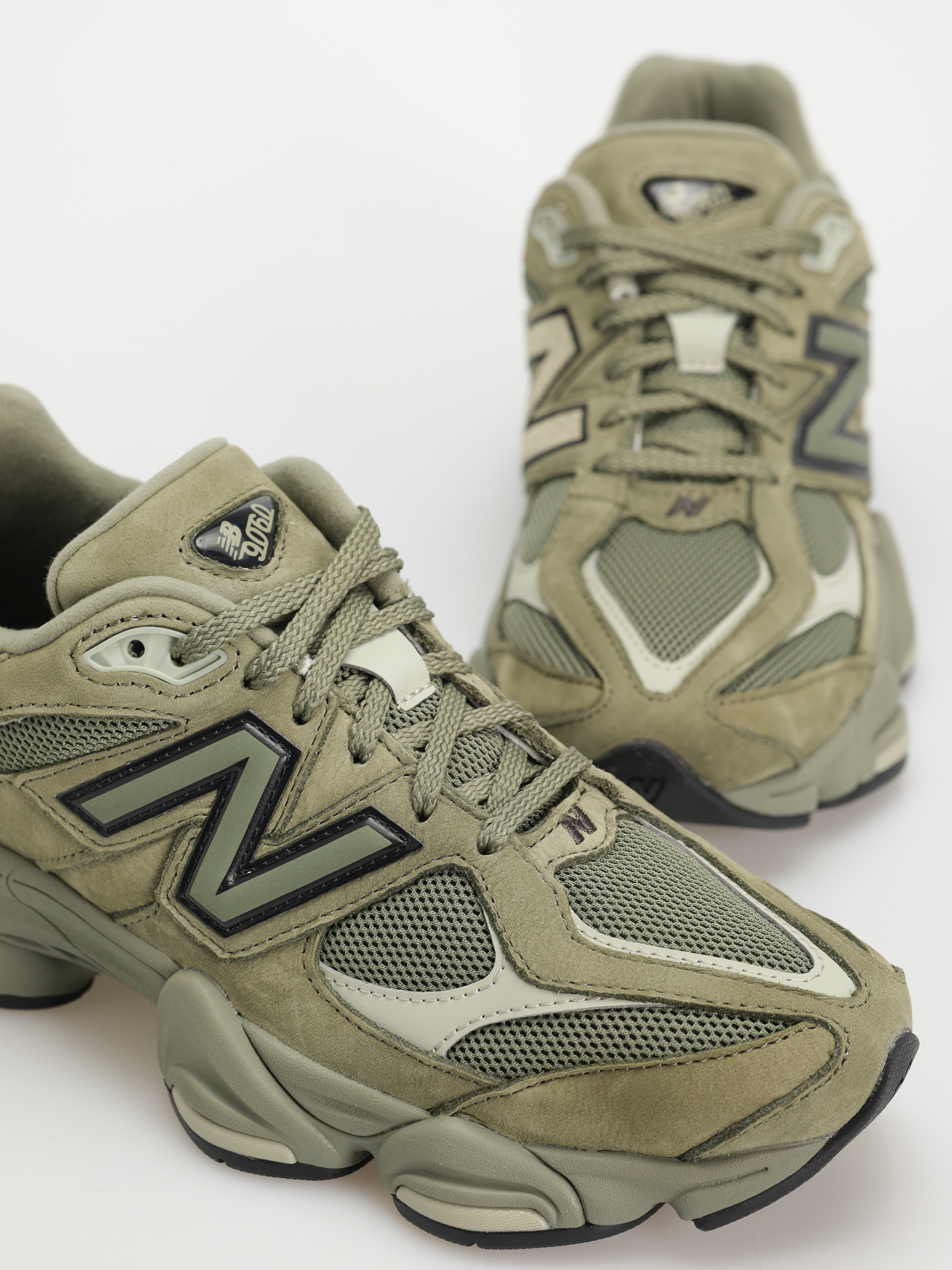 New Balance 9060 Schuhe (dark olivine)