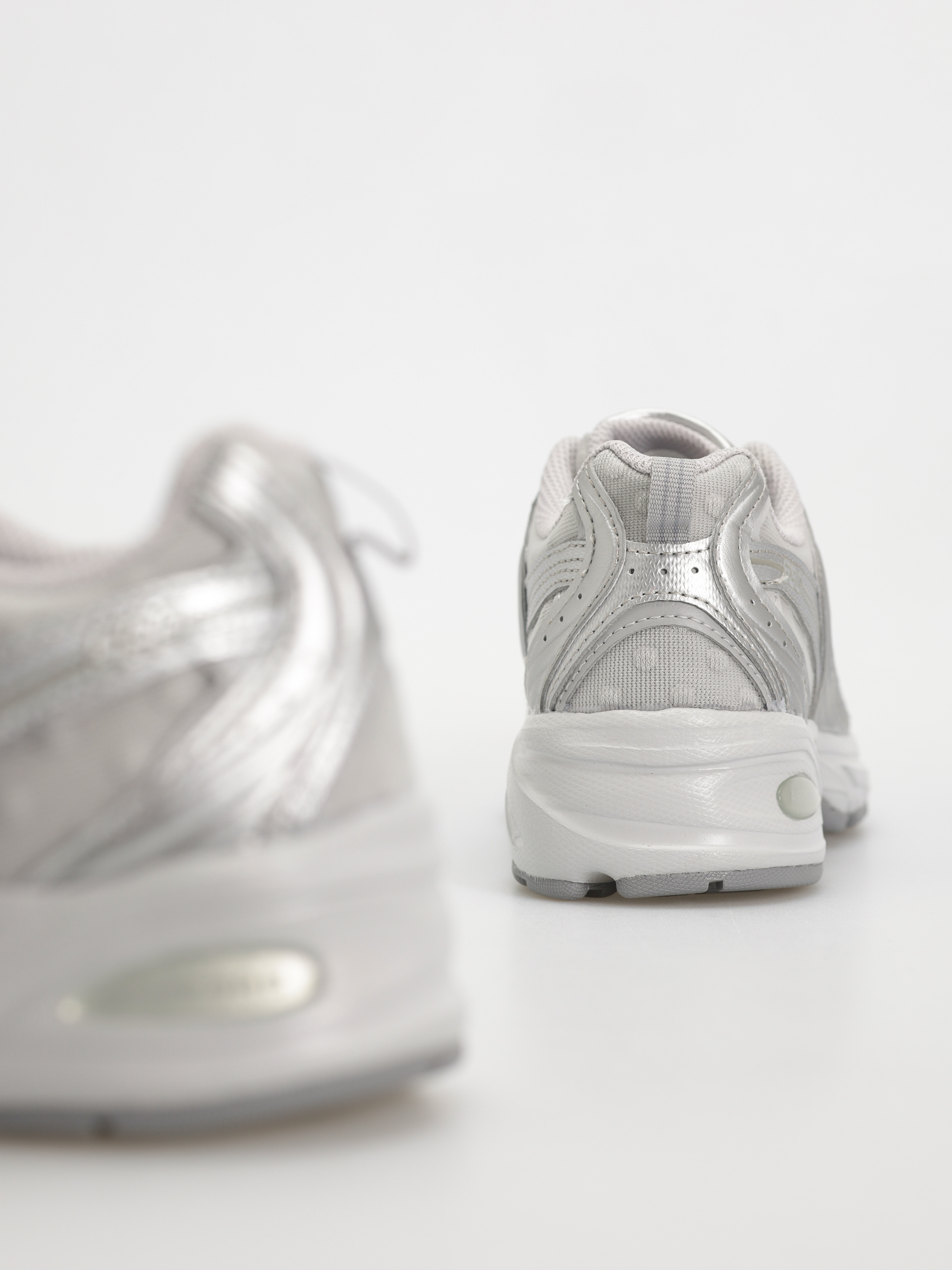 New Balance 530 Shoes (raincloud)