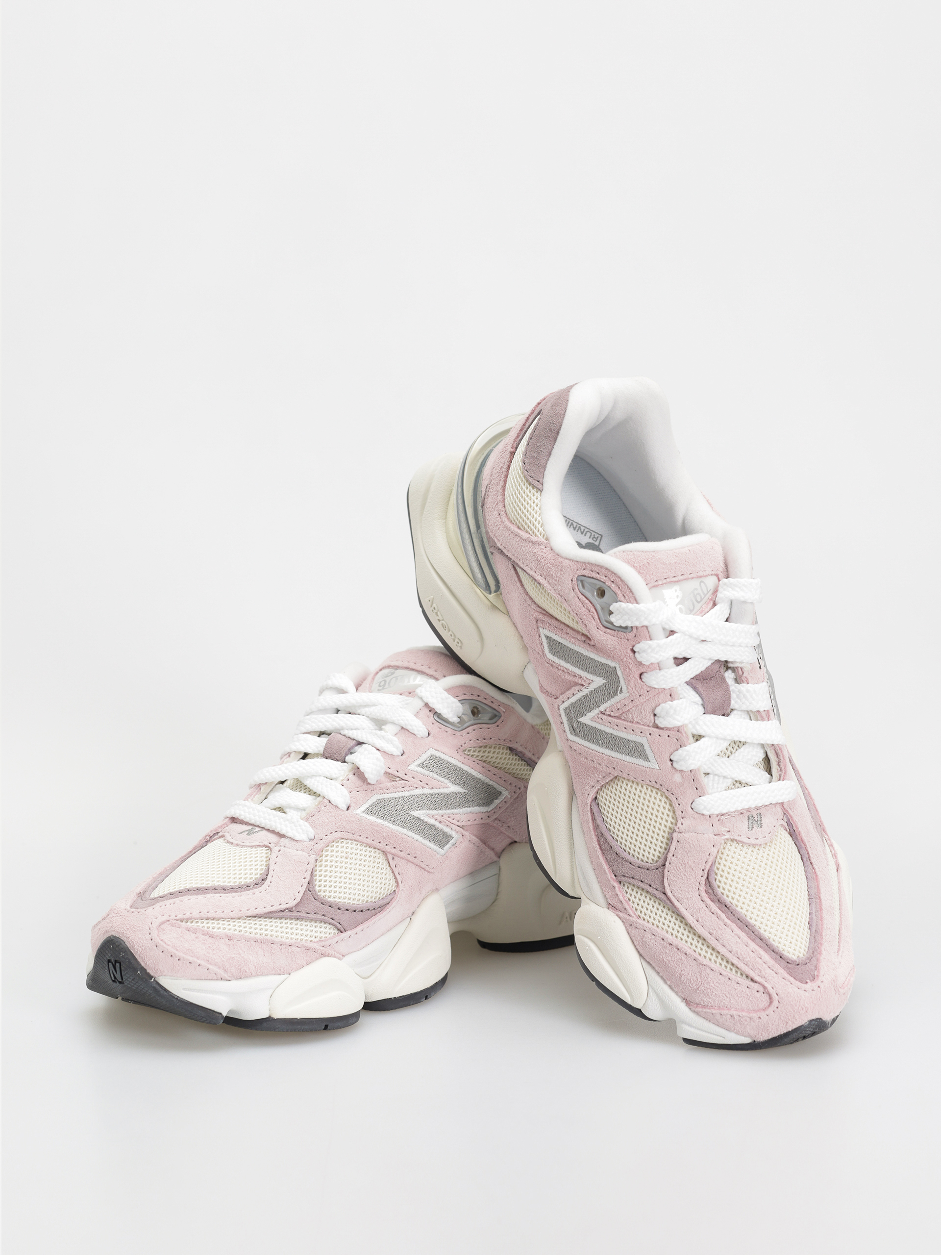 New Balance 9060 Shoes (rose sugar)