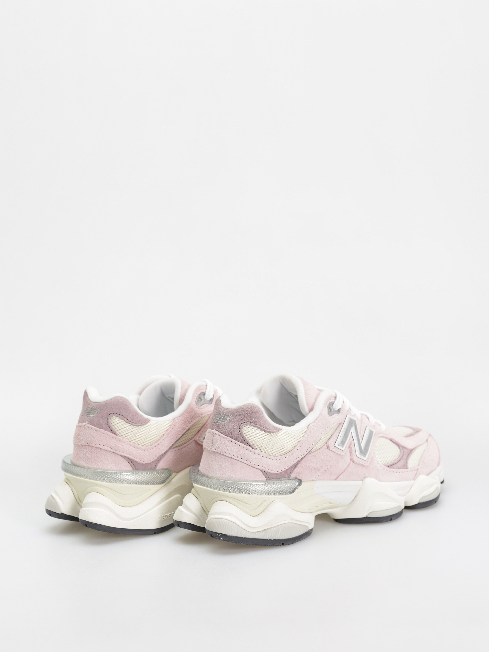 New Balance 9060 Shoes (rose sugar)