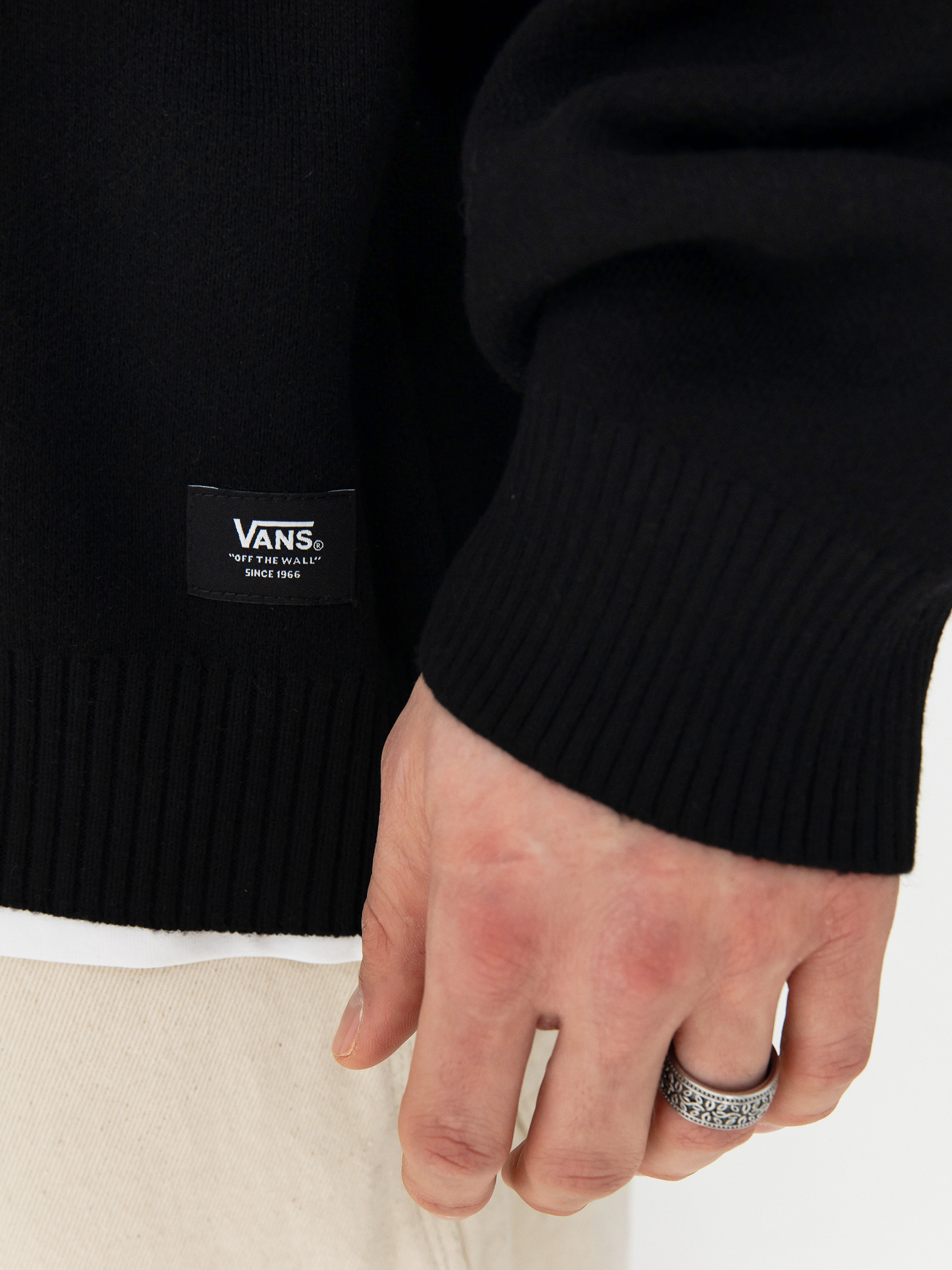 Vans Metal Arch Crew Sweater (black)