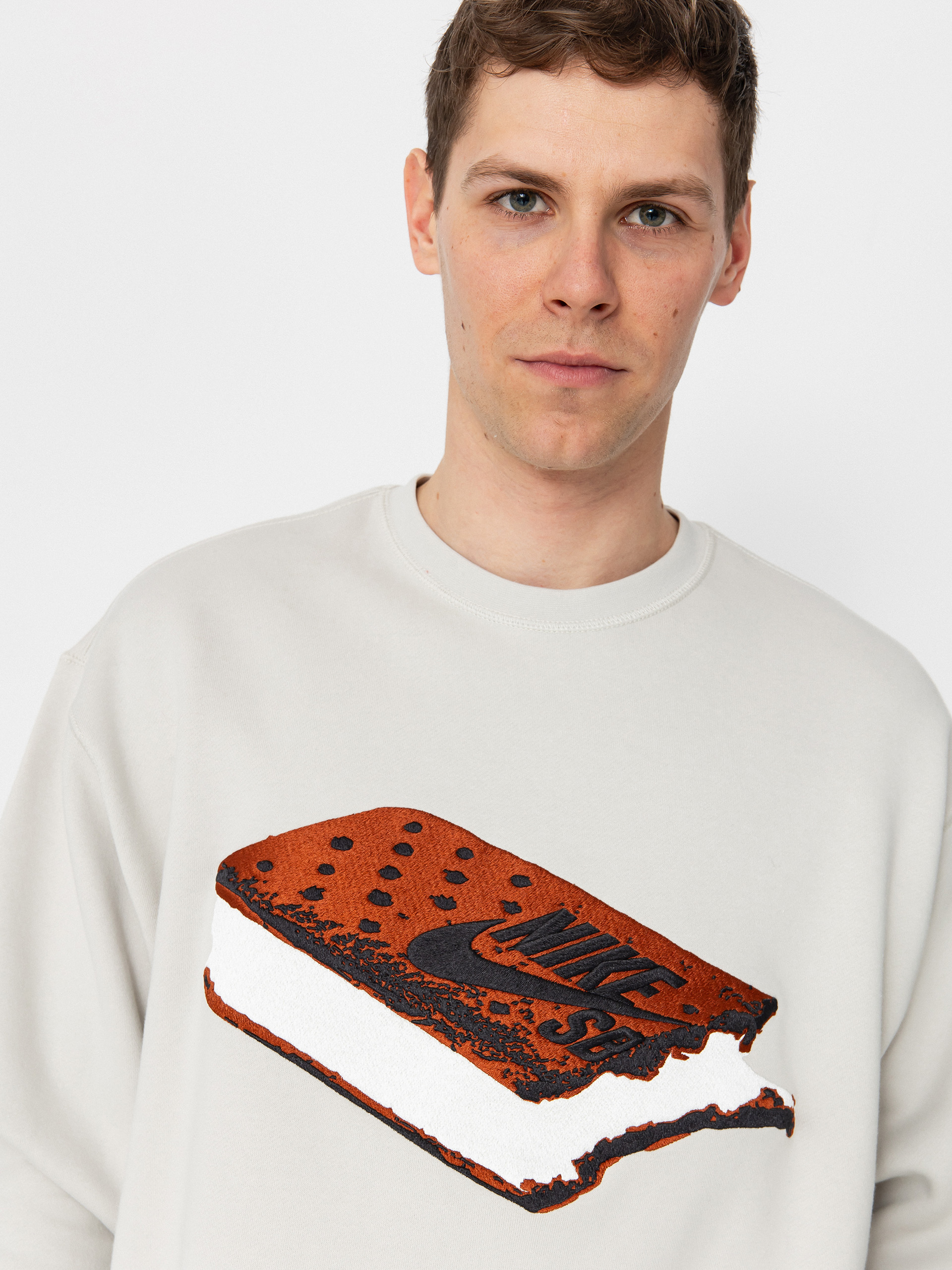 Nike SB Sweatshirt Slider Crew - grey (light bone/white)