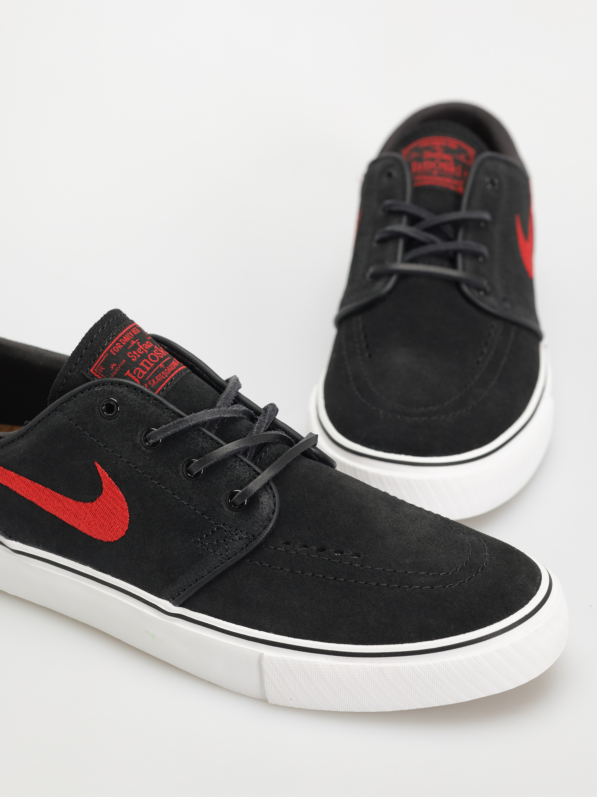 Nike SB Zoom Janoski OG+ Schuhe (black/university red black summit white)