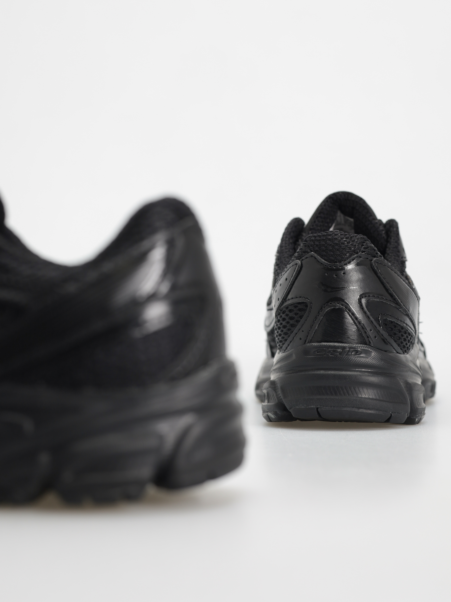 Saucony Ride Millenium Shoes (black)