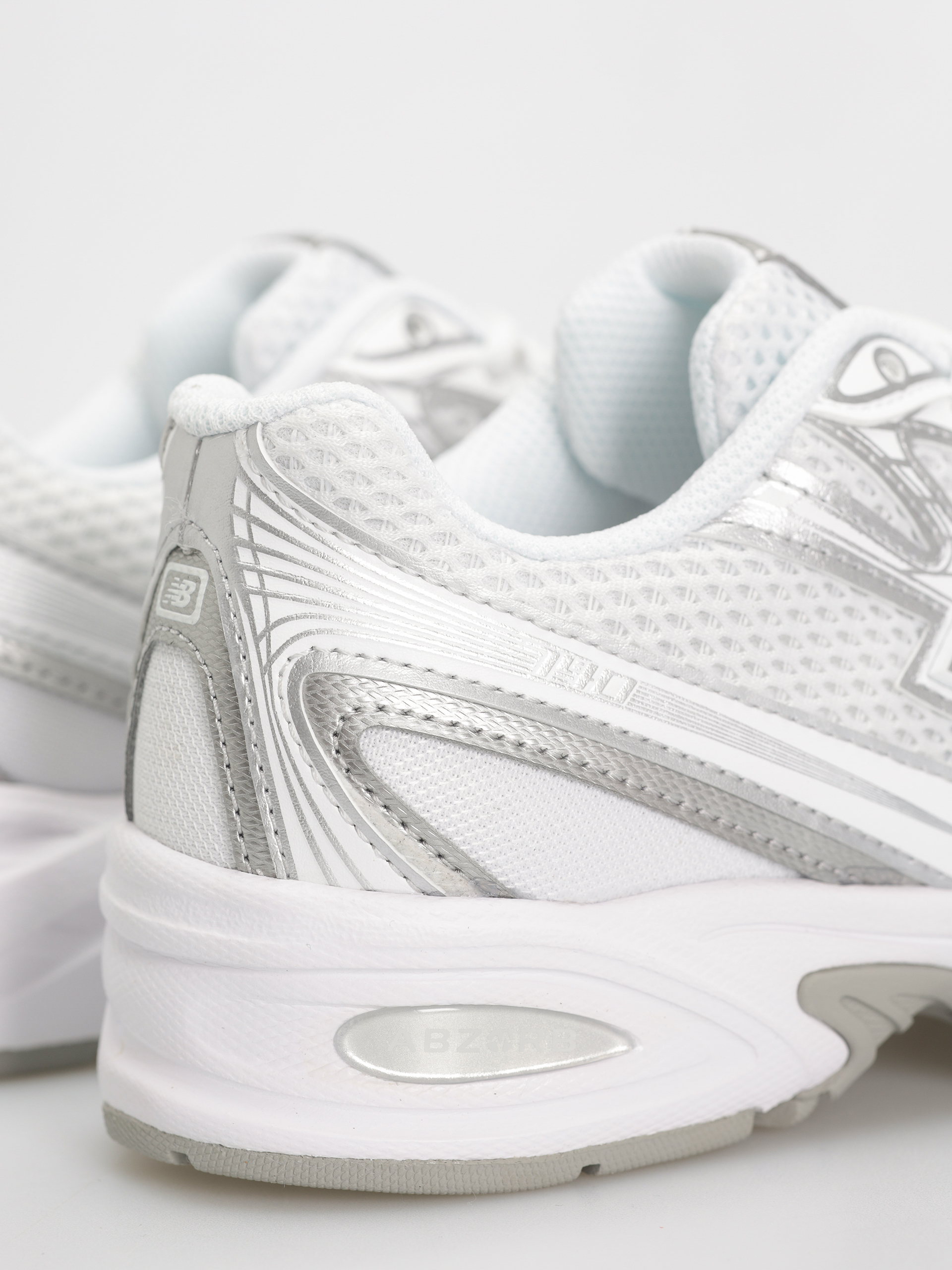 New Balance 740 Shoes (white)