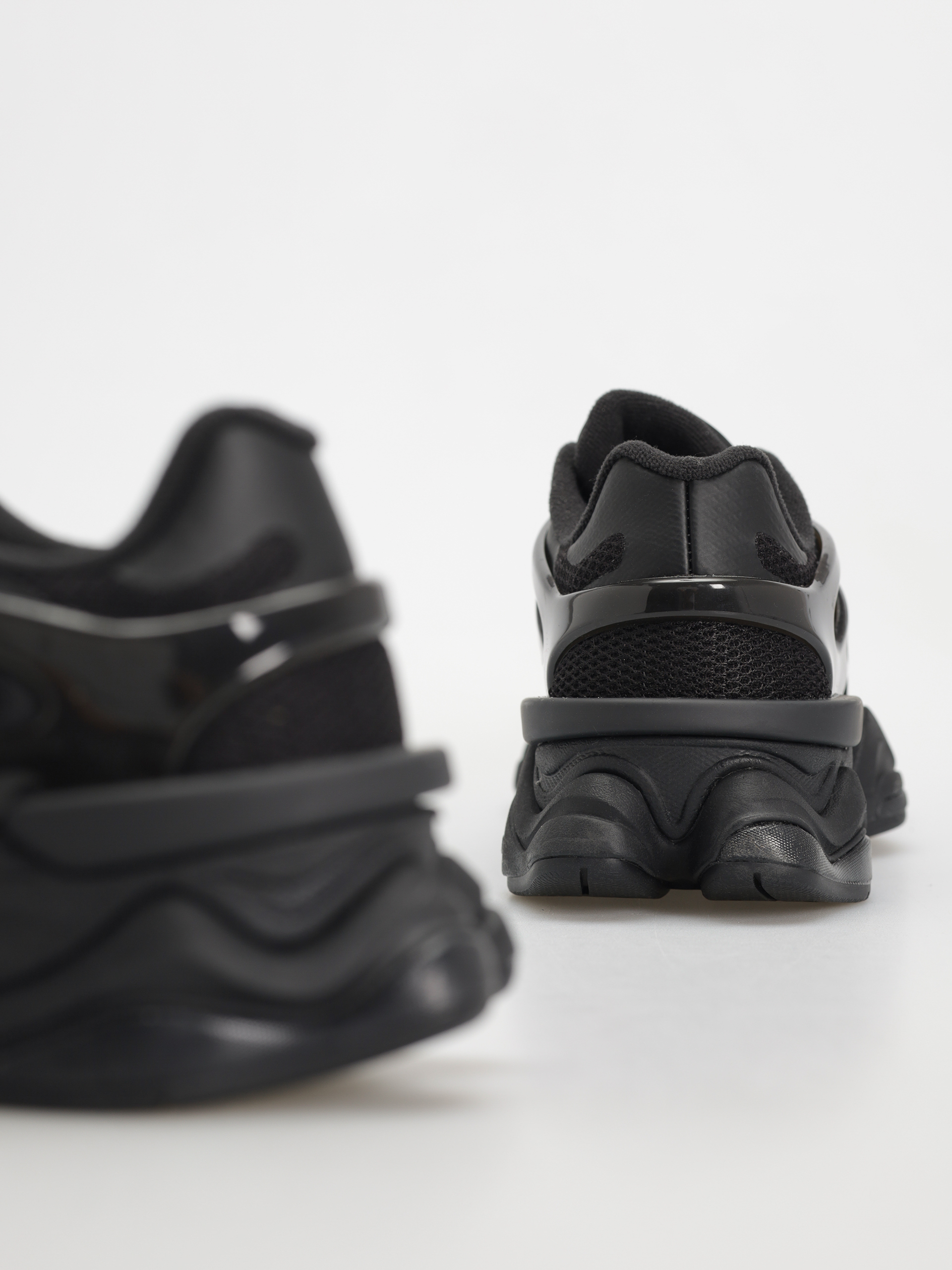 New Balance 9060 Shoes (black)