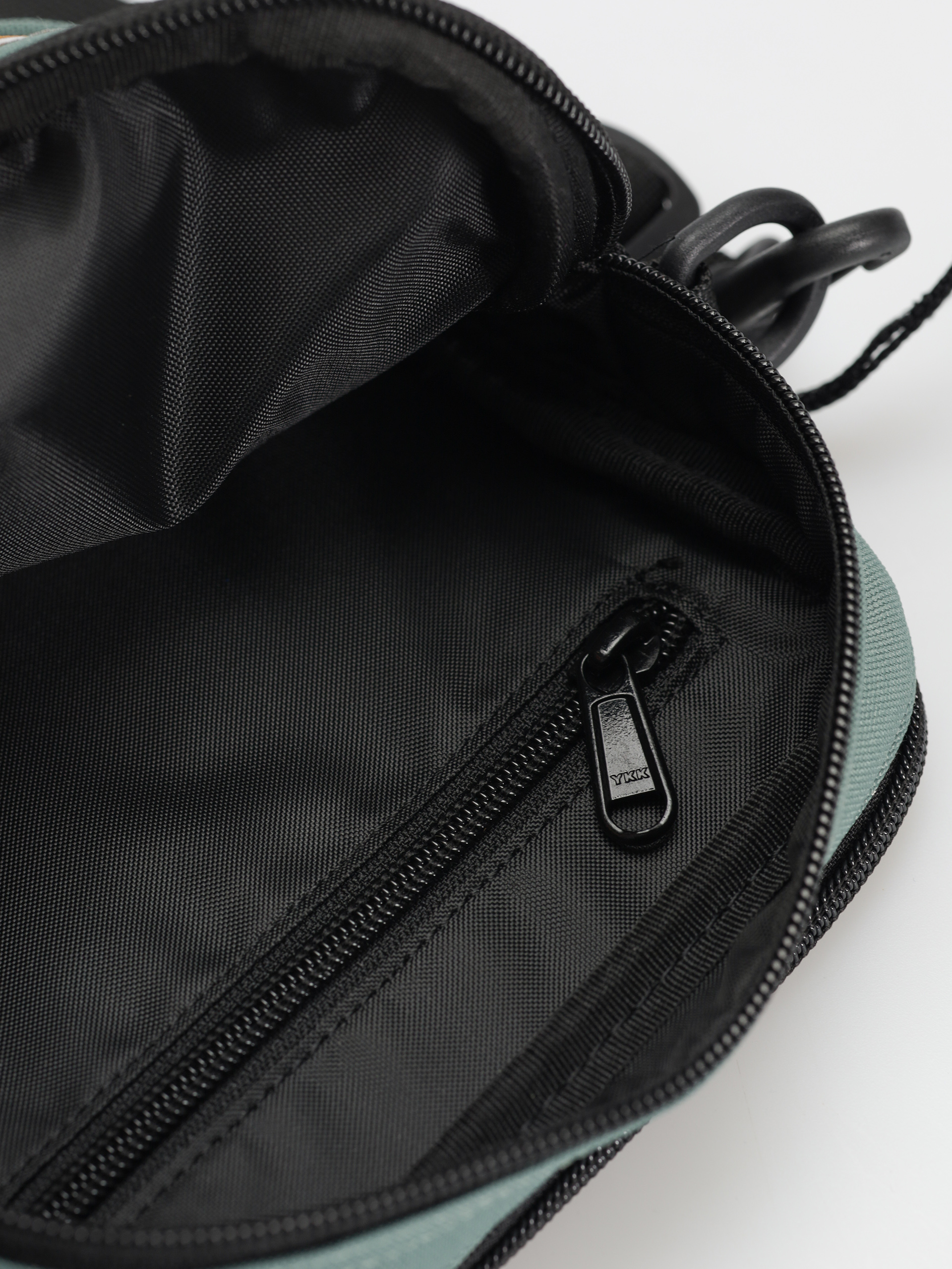 Carhartt WIP Essentials Bag (silver pine)