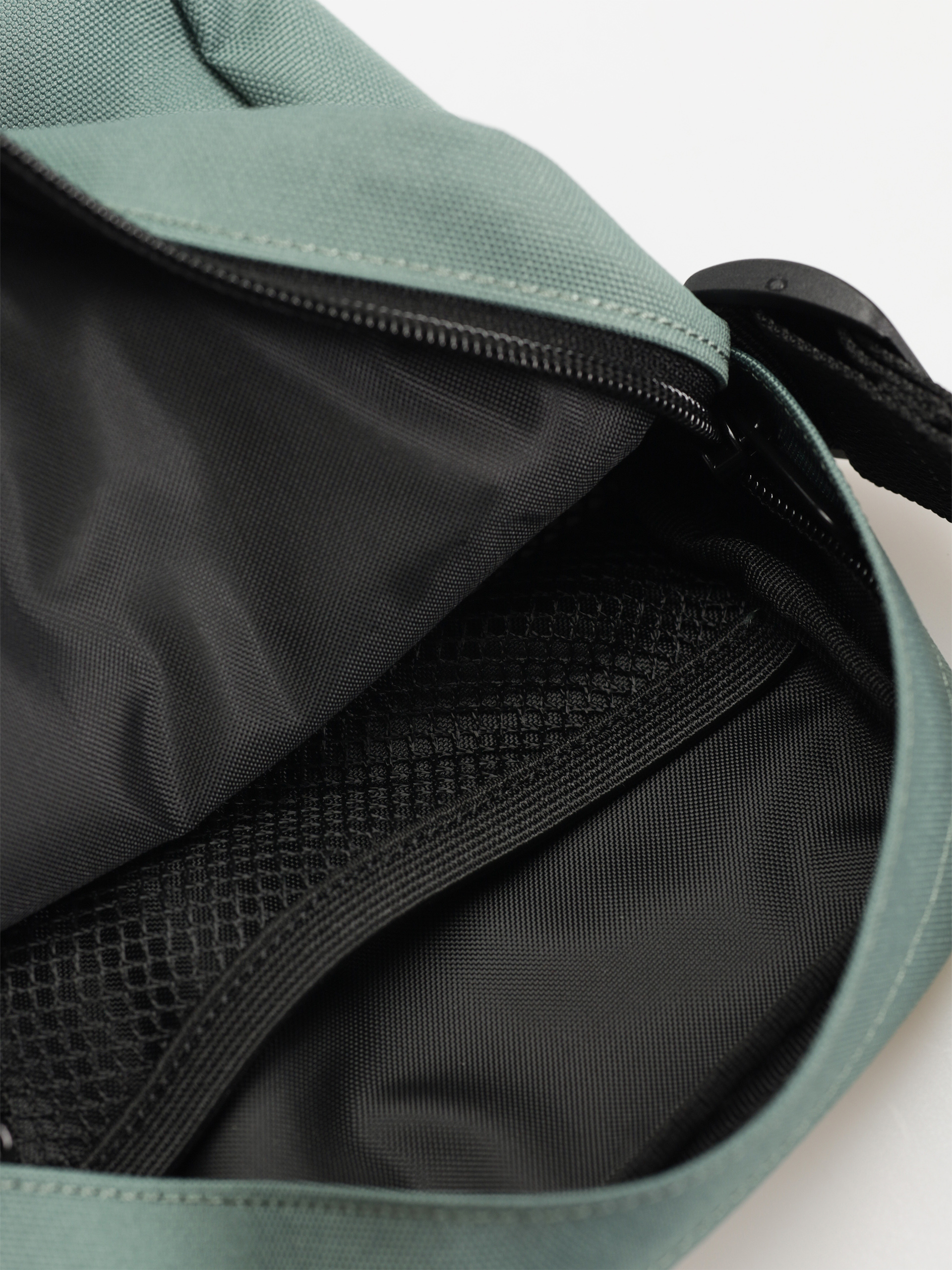 Carhartt WIP Bag Jake (silver pine)