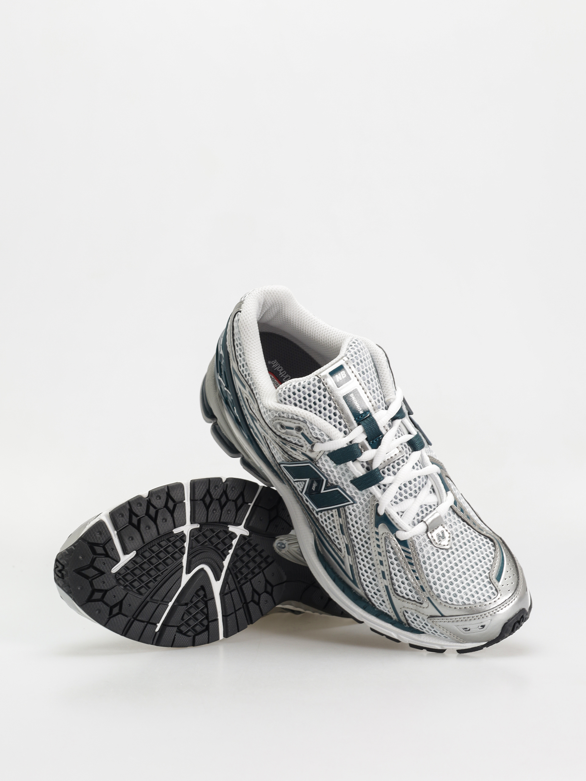 New Balance 1906 Shoes (silver metallic)