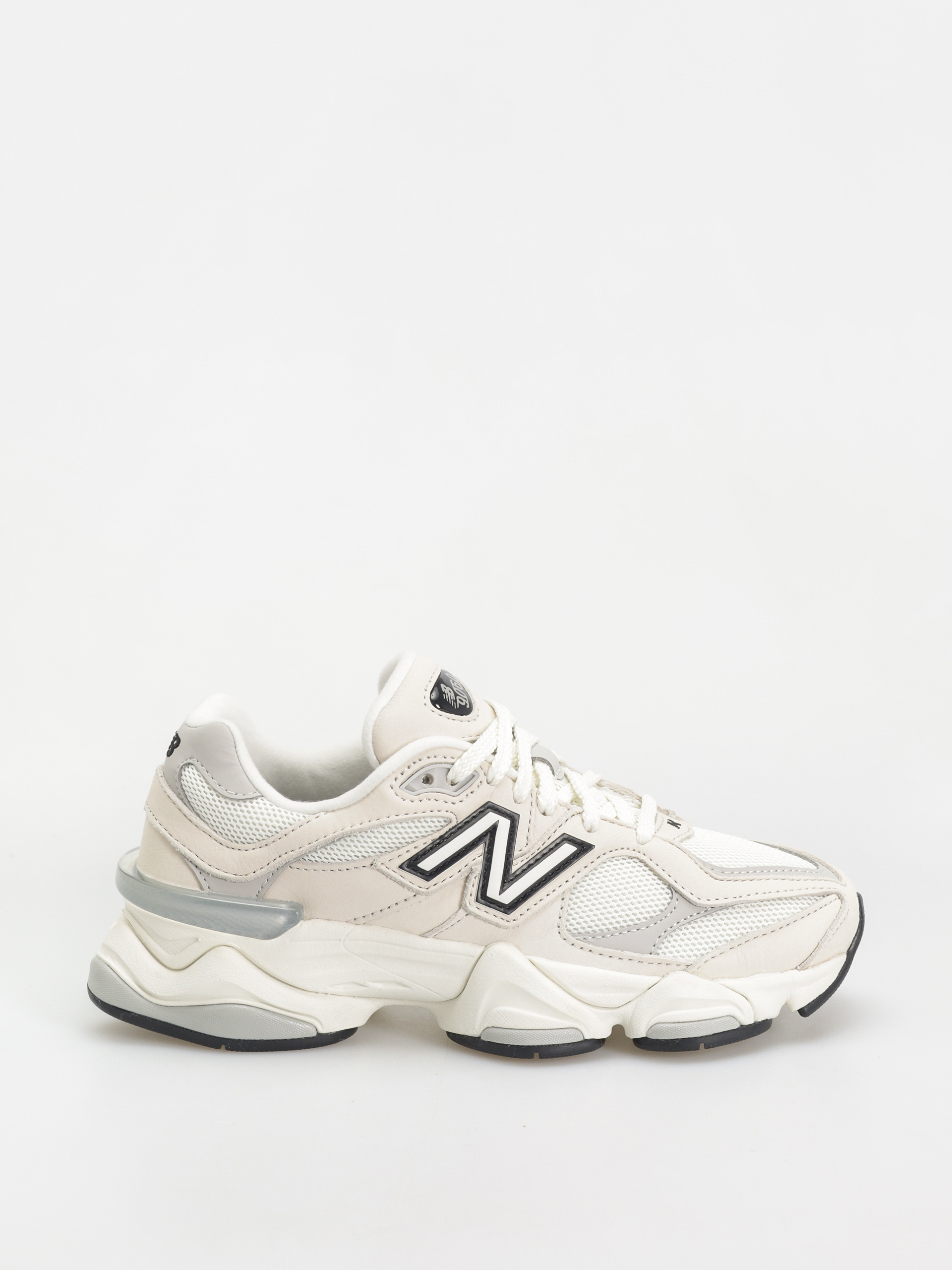 New Balance 9060 Shoes (sea salt)