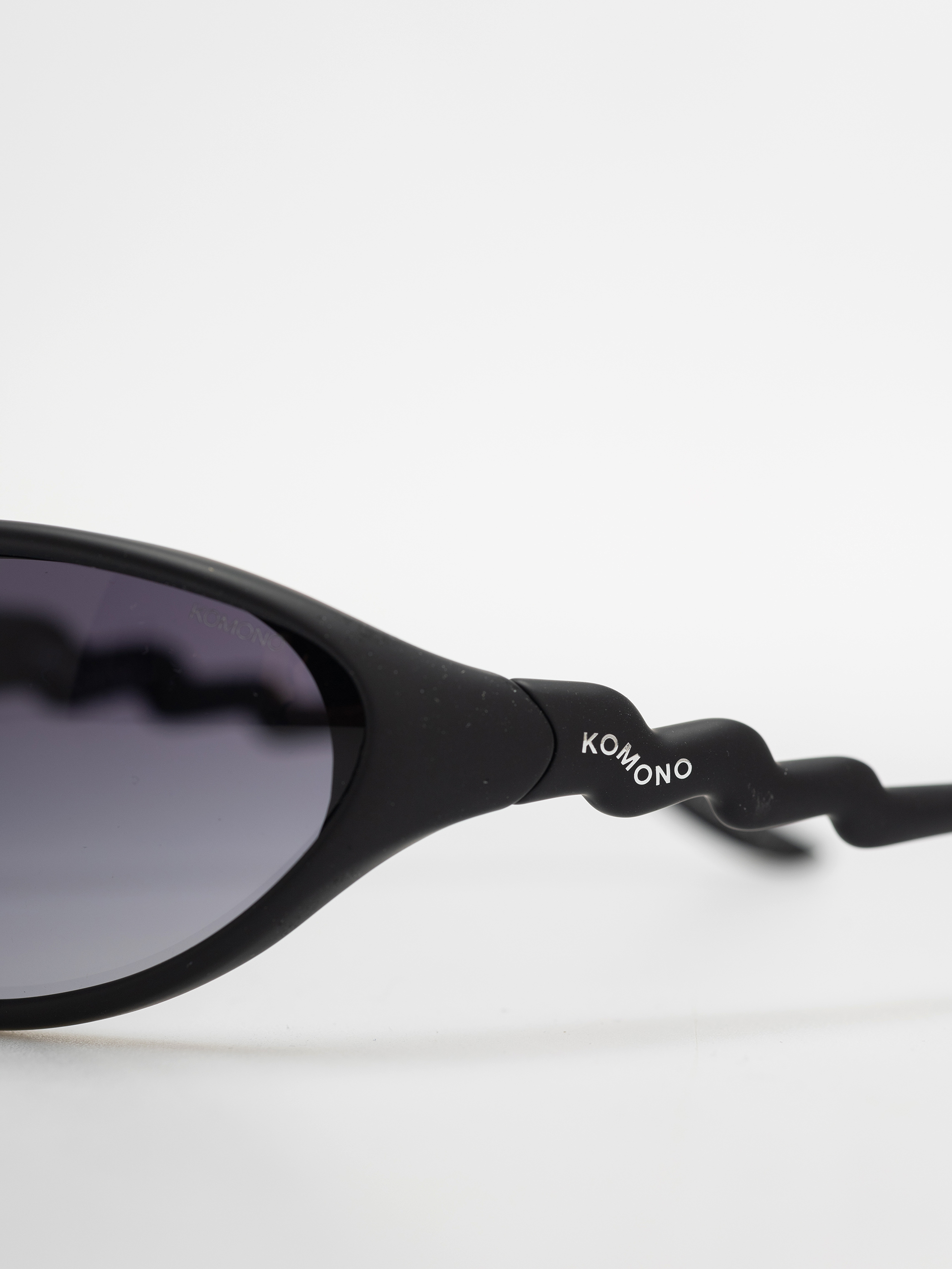 Komono The Glitch Sonnenbrille (carbon)