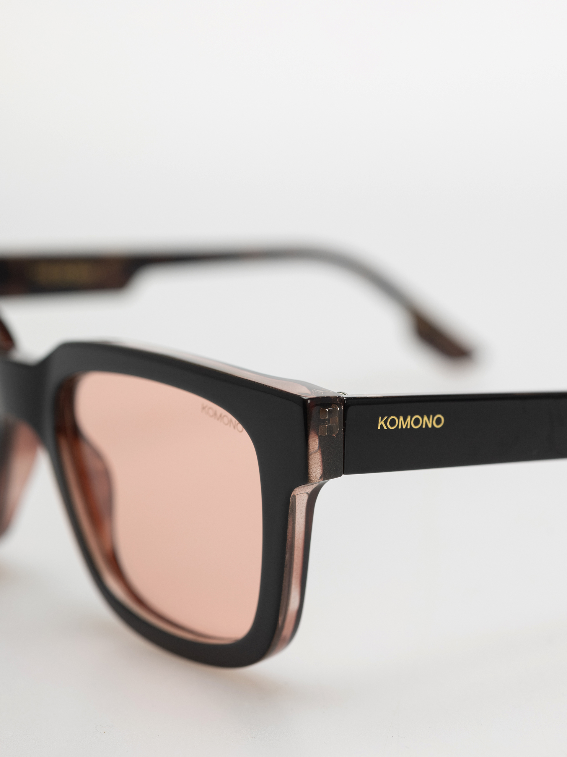 Komono Bobby Sunglasses (black tortoise blush)