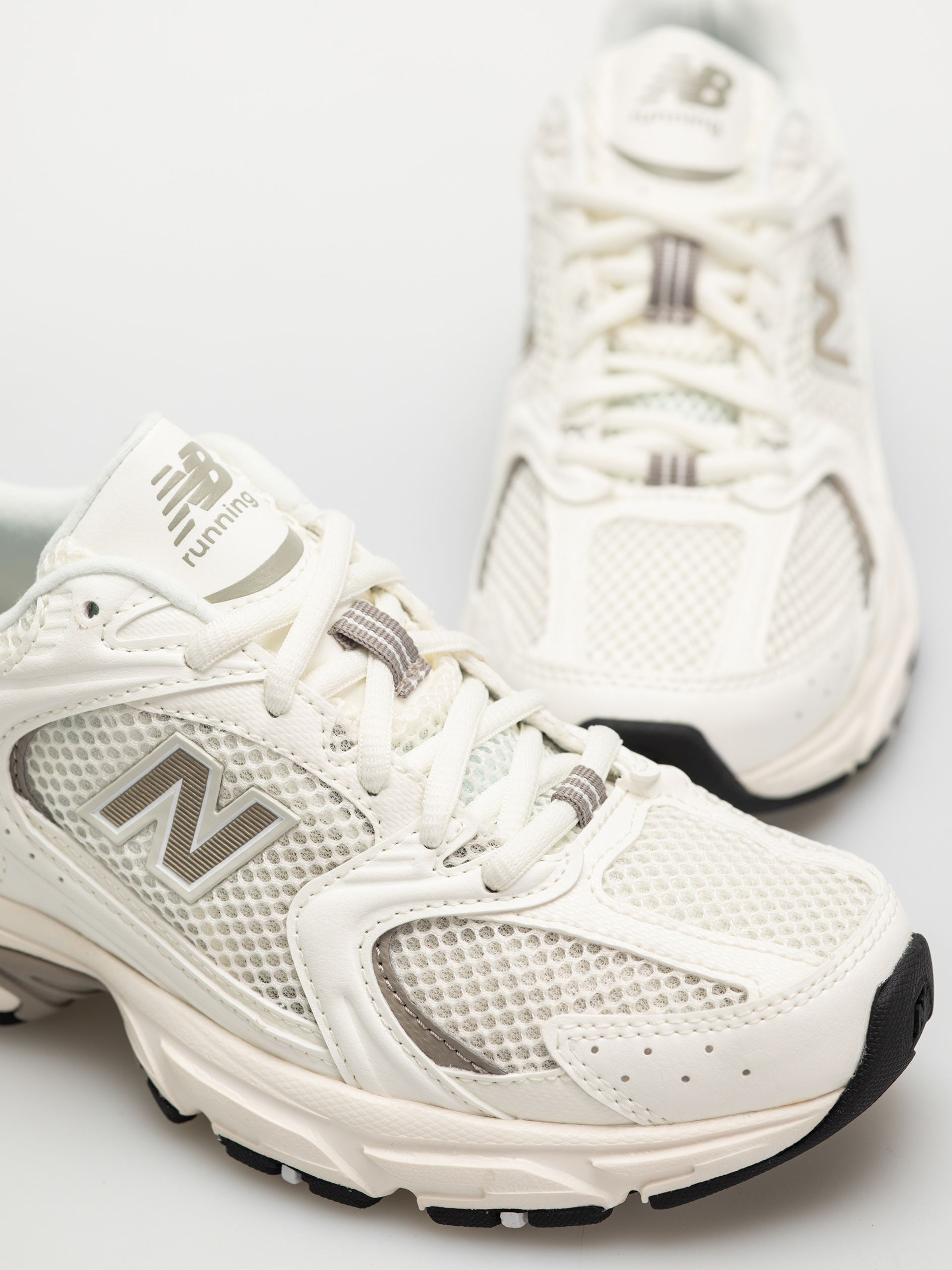 New Balance 530 Shoes (sea salt)