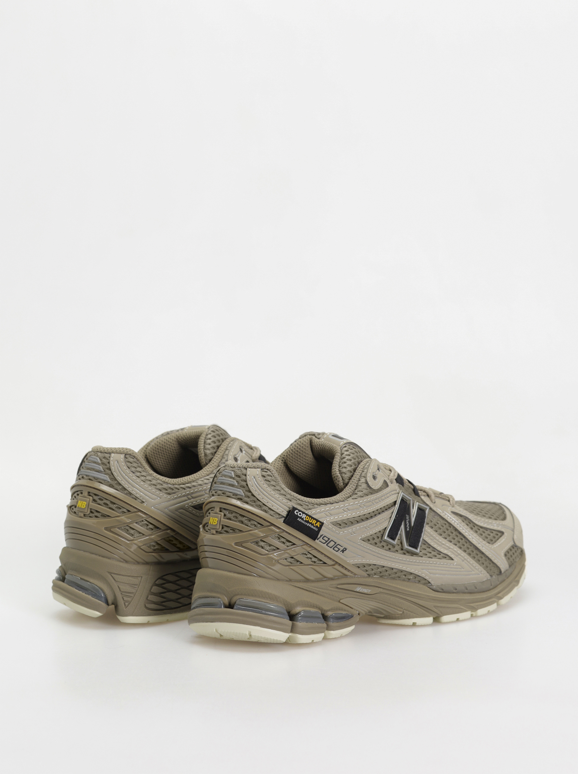 New Balance 1906 Shoes (arid stone)