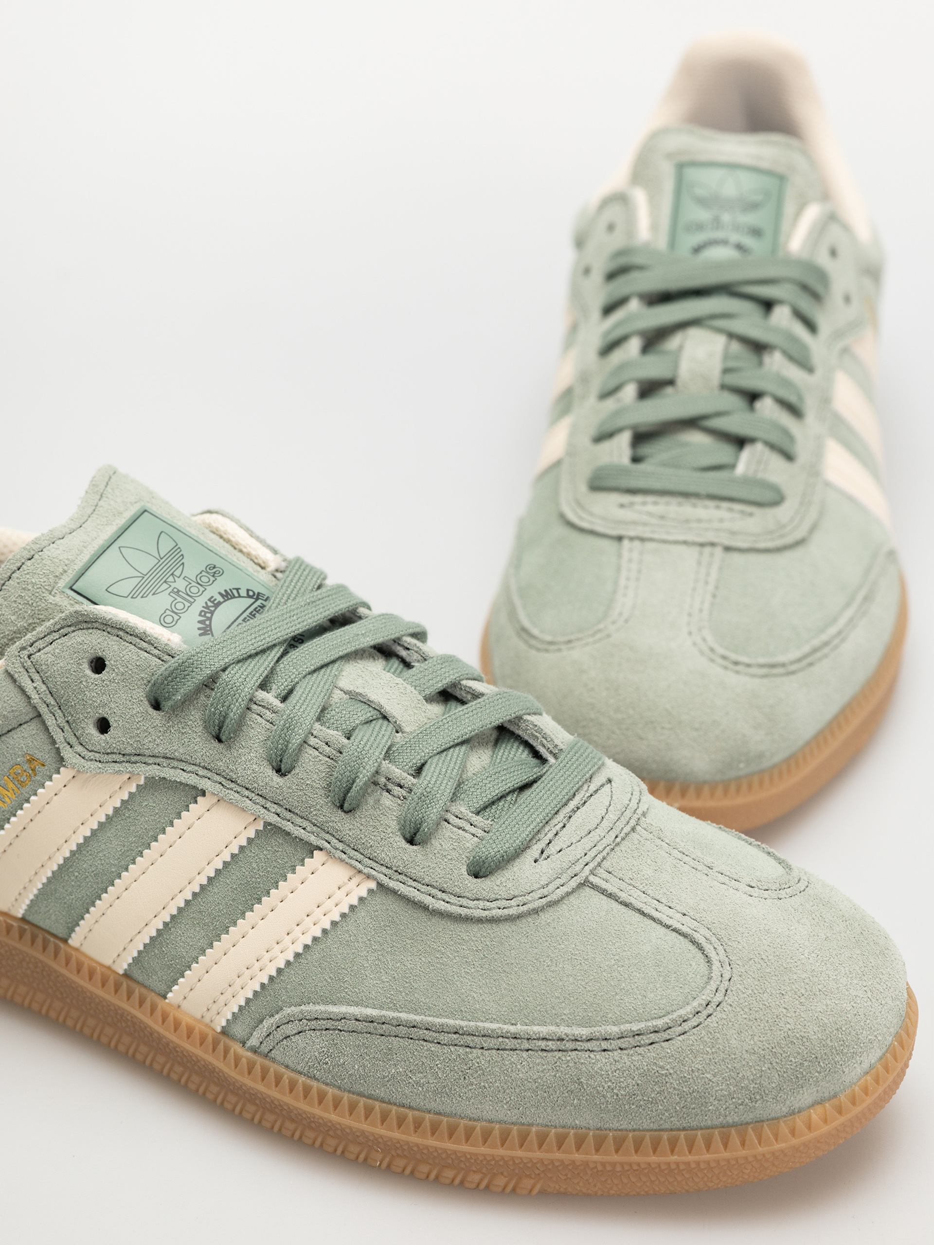 adidas Samba Adv Shoes (silgrn/wonwhi/goldmt)