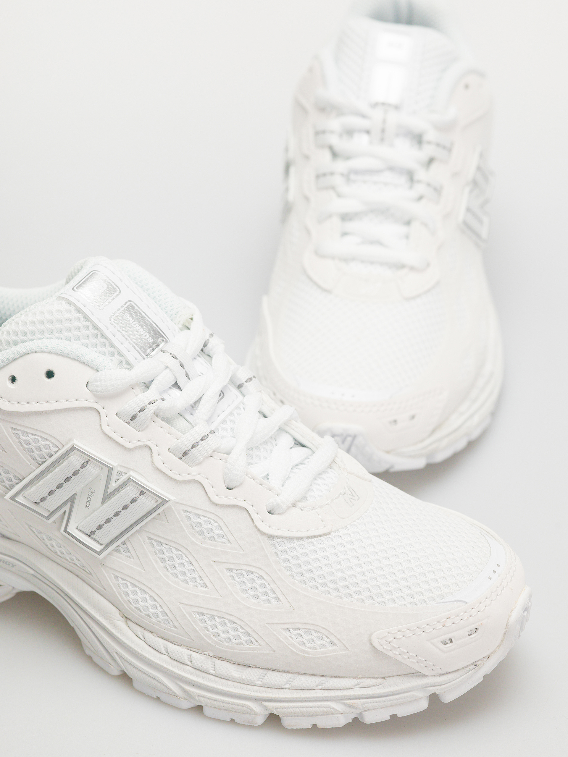 New Balance 1906 Shoes (white)