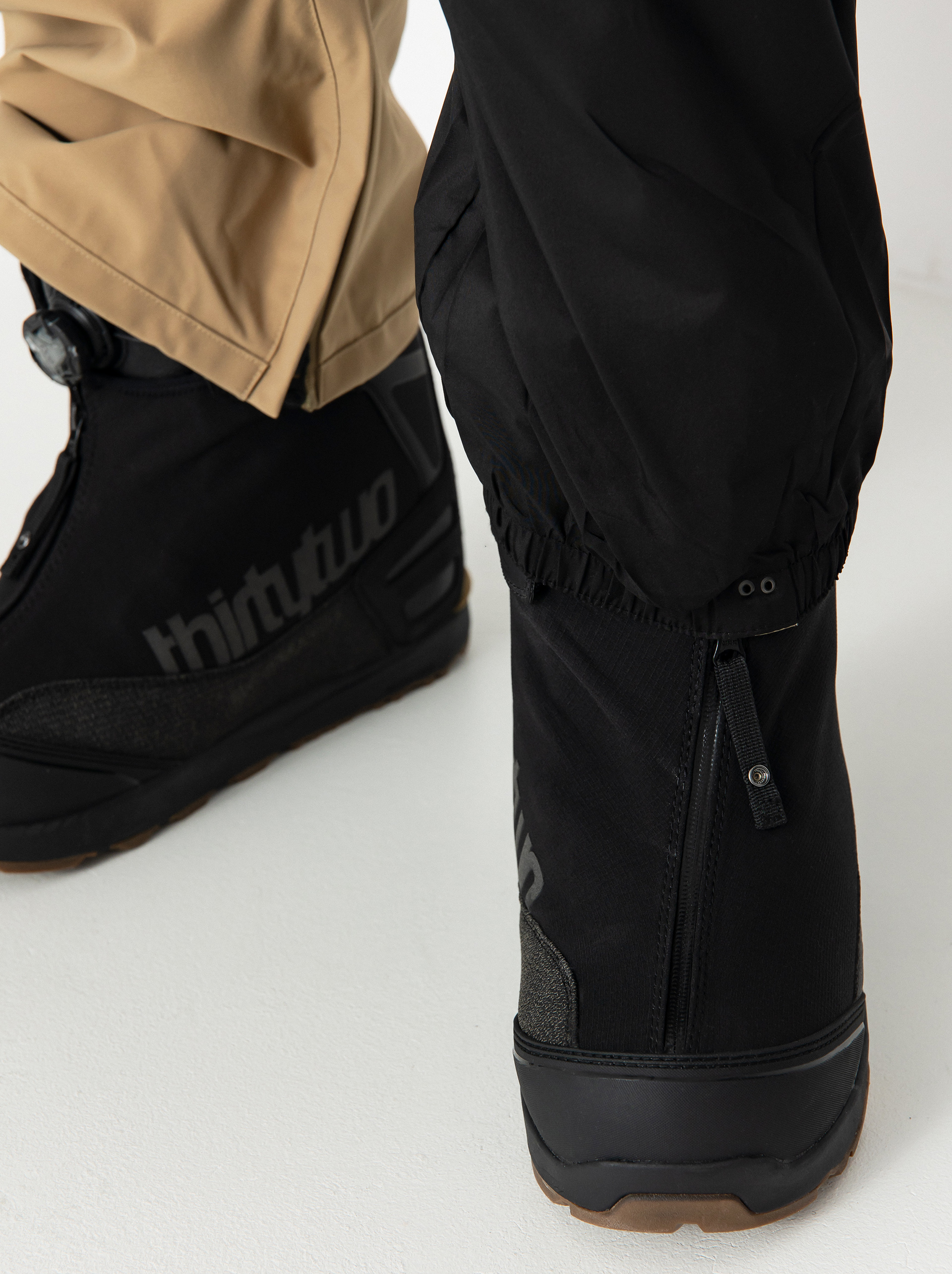 Mens ThirtyTwo Snowboard pants Basement Bib (khaki)