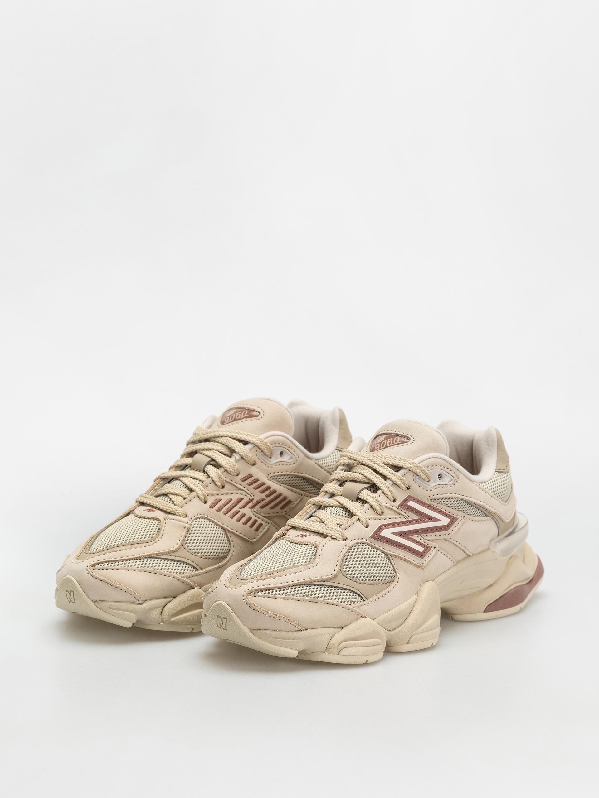 New Balance 9060 Shoes (bone)