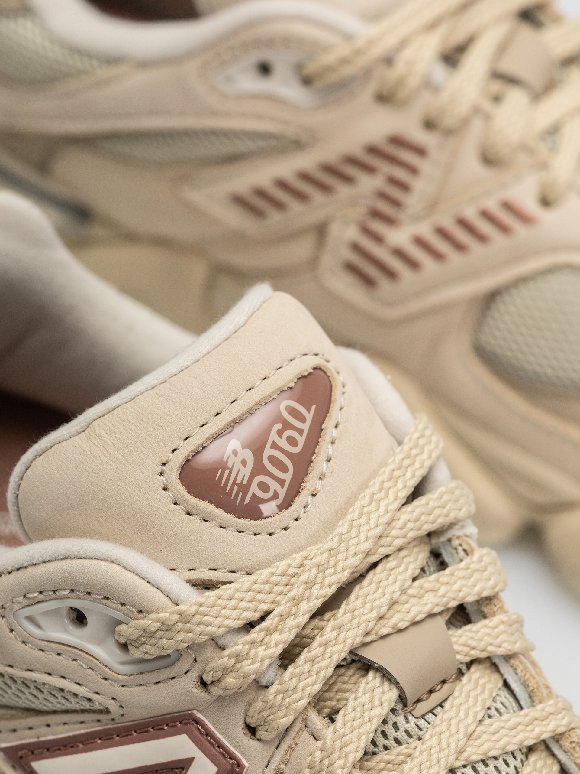 New Balance 9060 Schuhe (bone)