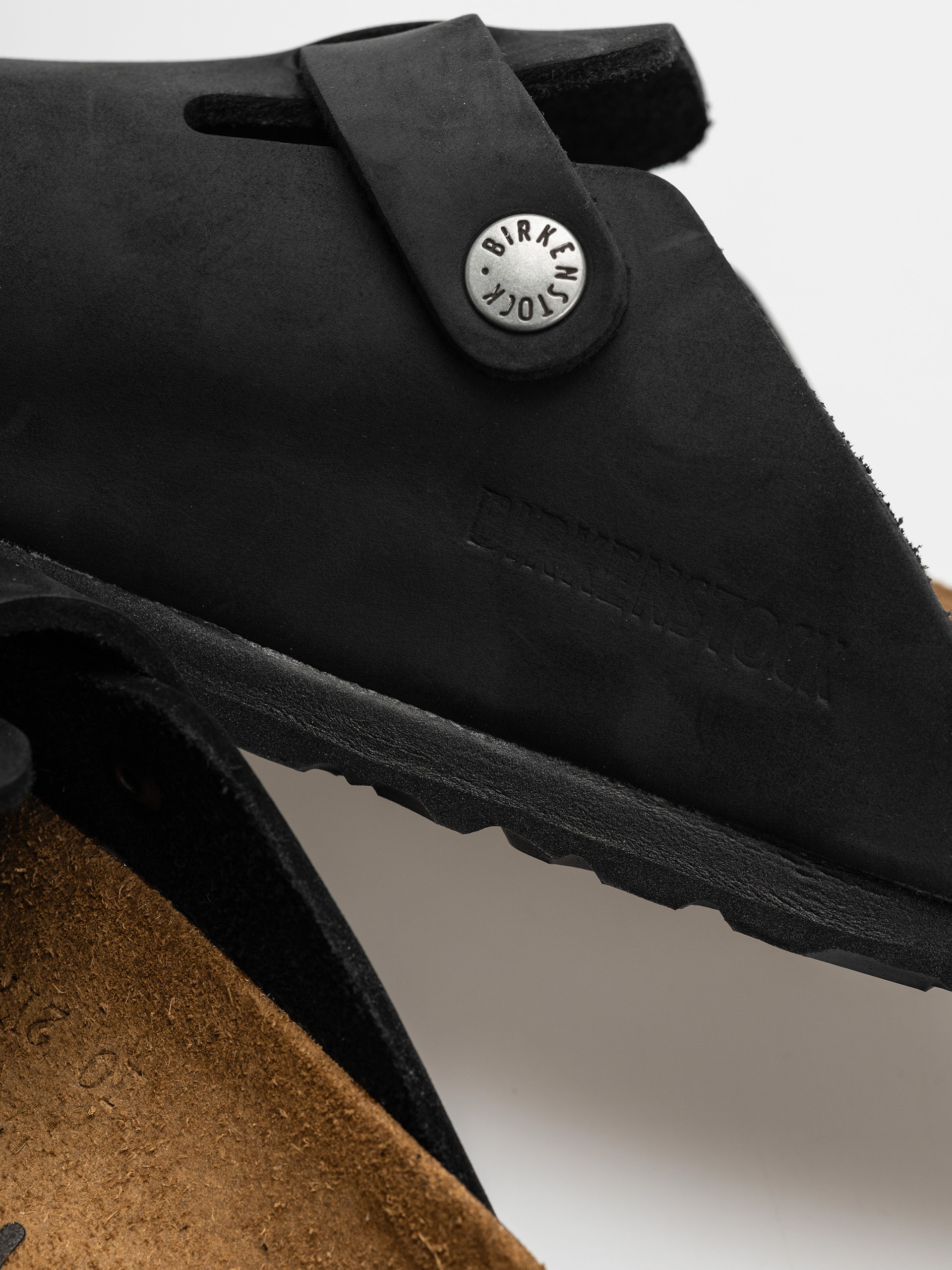 Birkenstock Boston Oiled Leather Narrow Wmn Flip Flops (black)