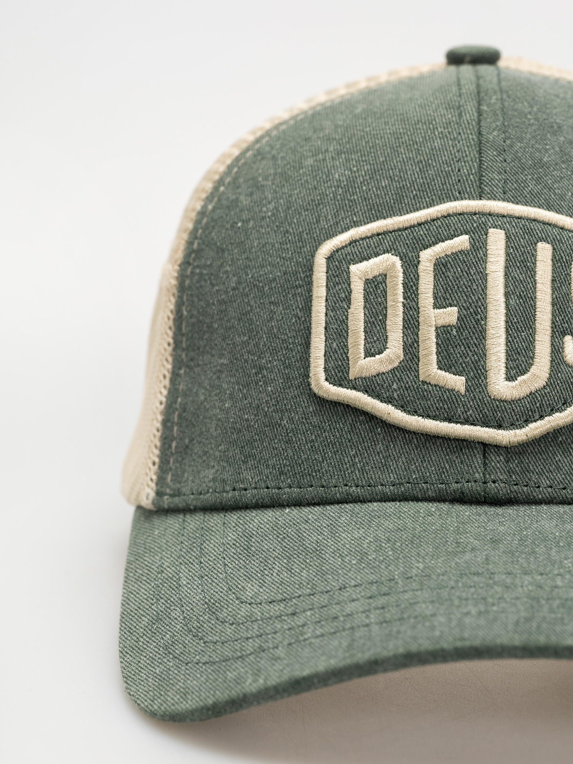 Deus Ex Machina Shield Trucker Cap (shale green)