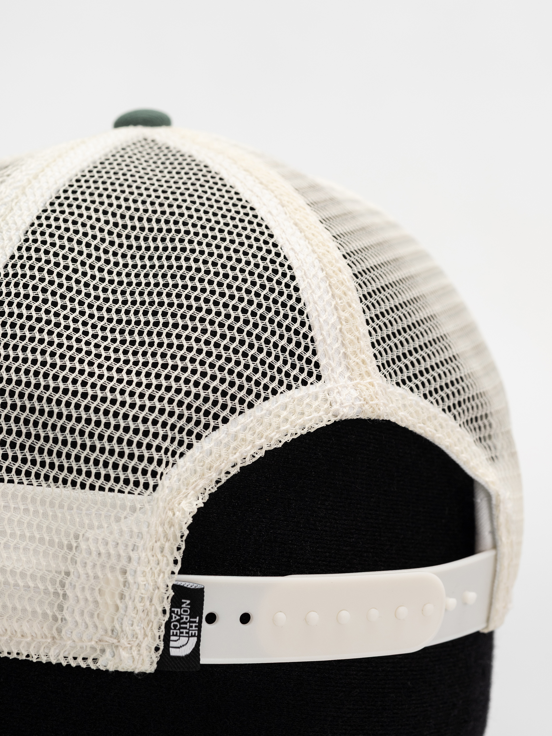 The North Face Deep Fit Mudder Trucker Cap (deep nori/duck green)