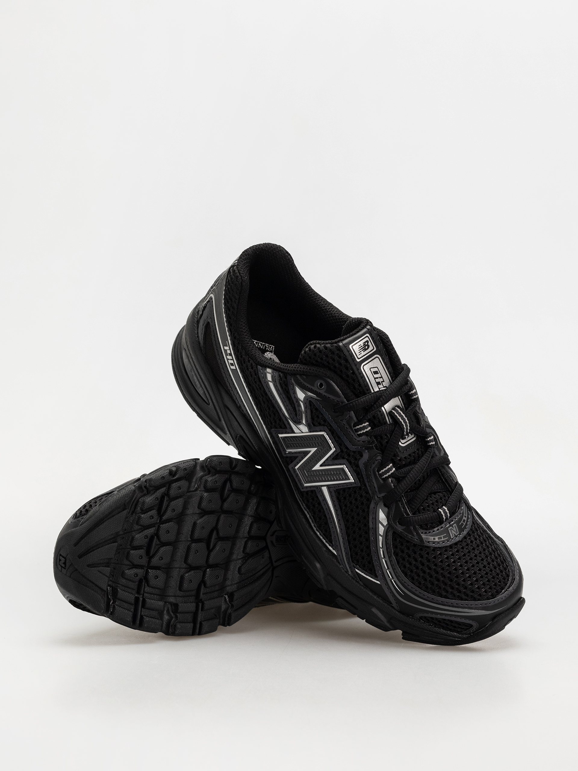 New Balance 740 Shoes (black)