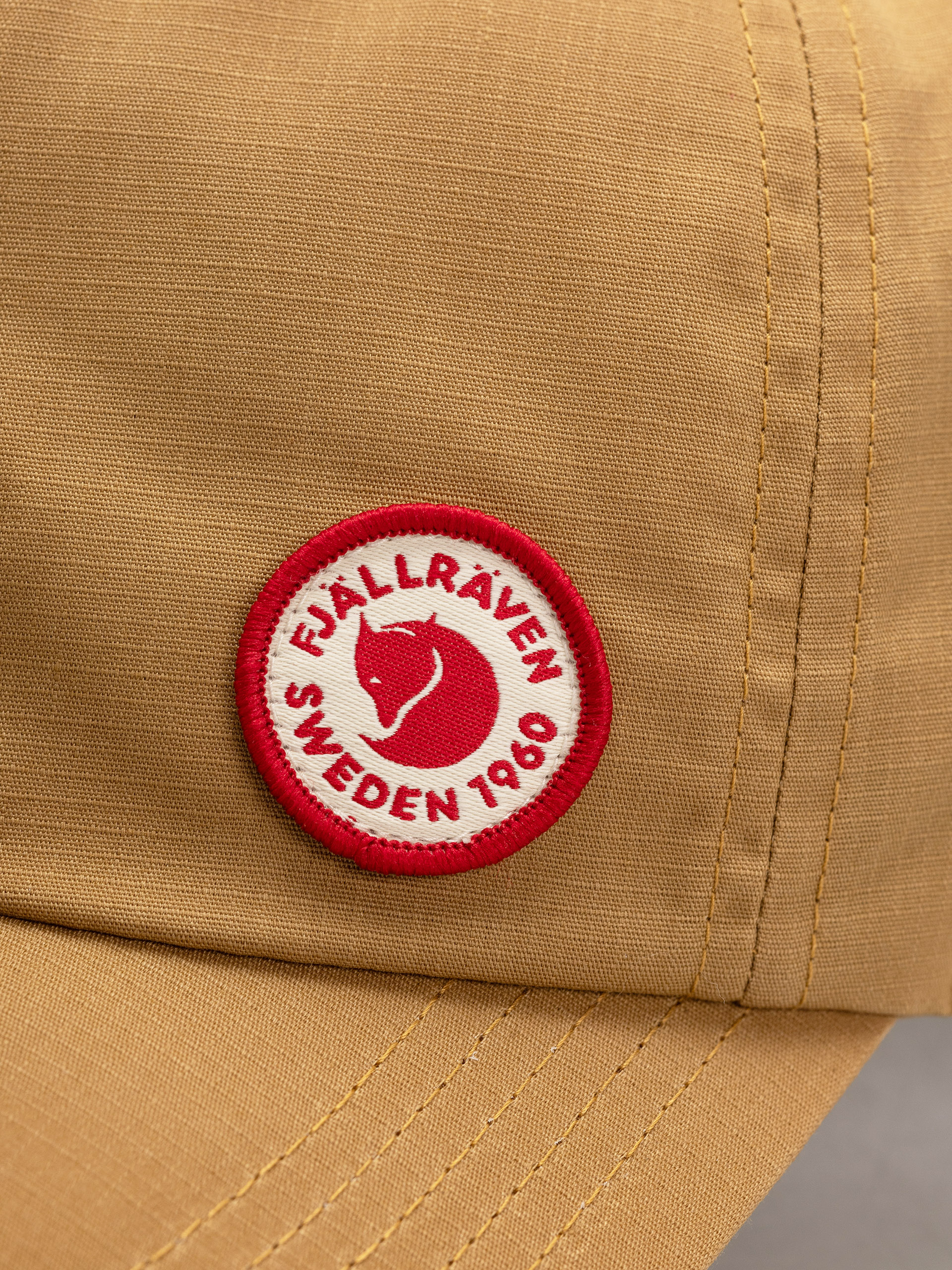 Fjallraven Logo Cap (buckwheat brown)