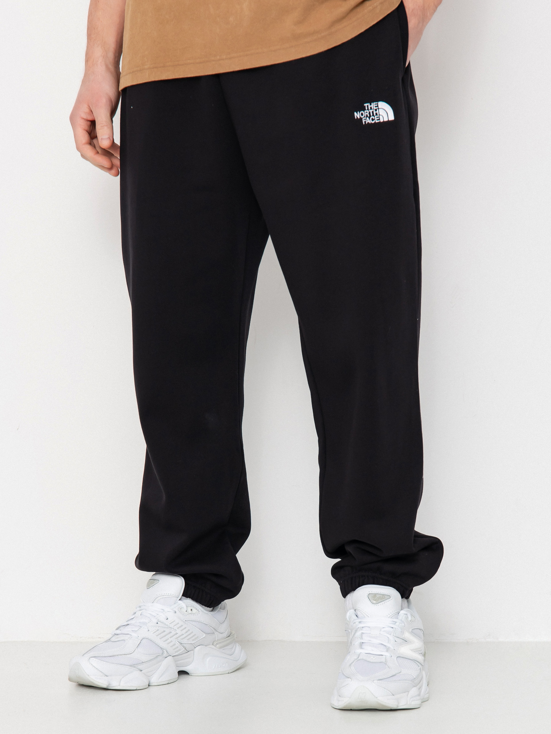 The North Face Essential Relaxed Straight Jogger Hose (tnf black)