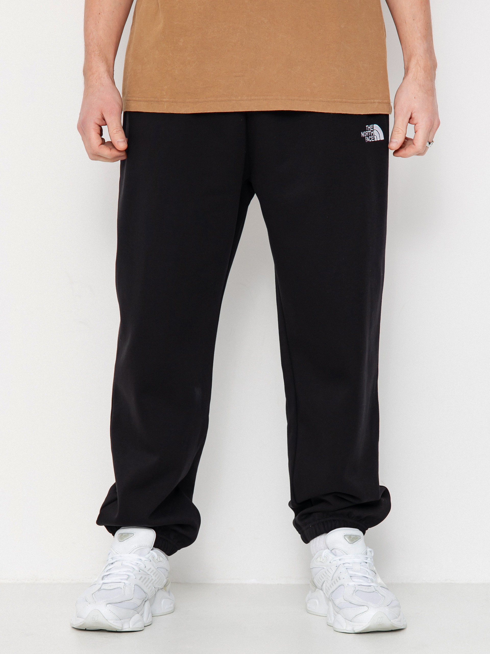 The North Face Essential Relaxed Straight Jogger Hose (tnf black)