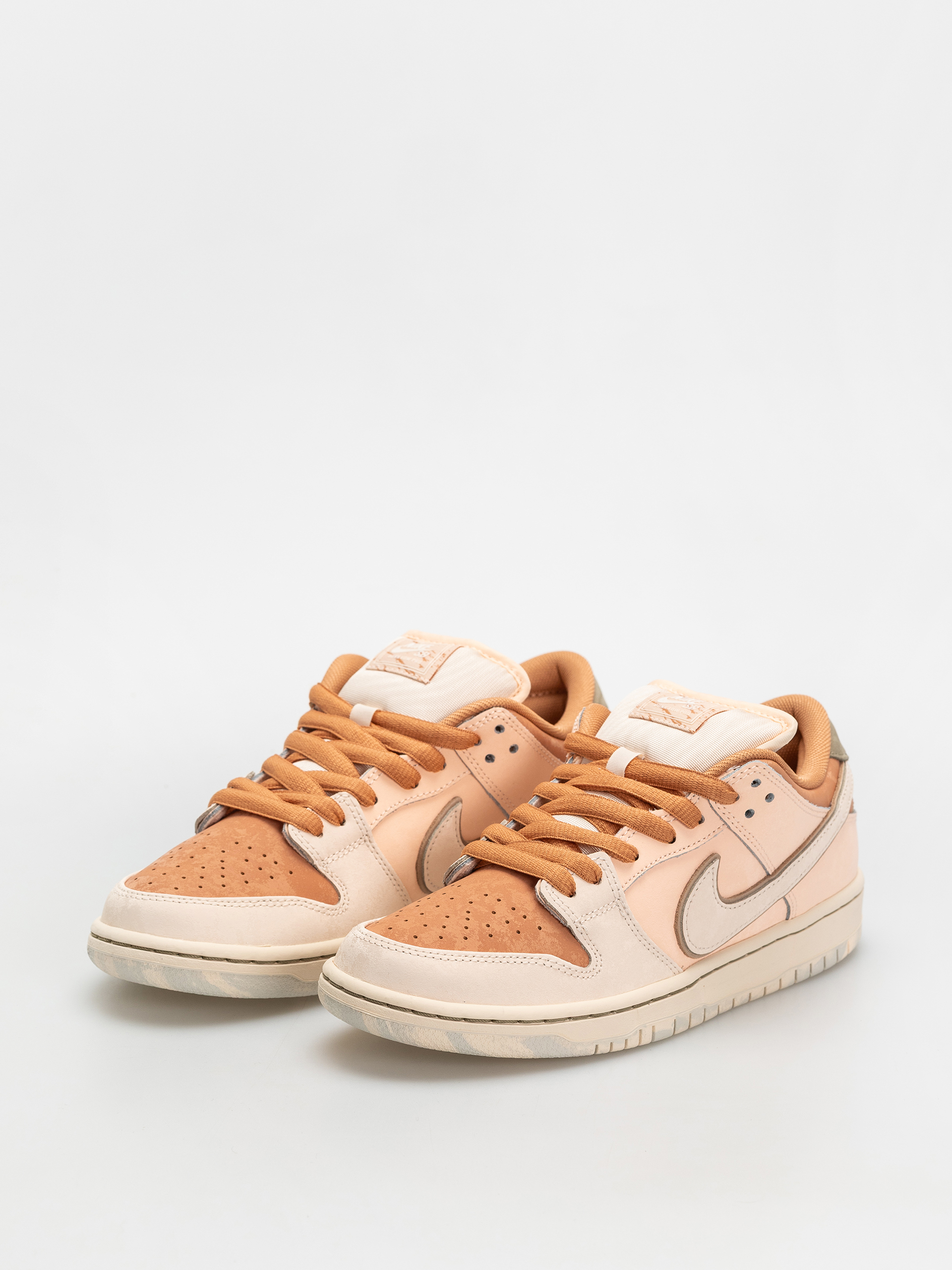 Nike SB Dunk Low Pro Prm Schuhe (amber brown/guava ice crimson tint hemp)