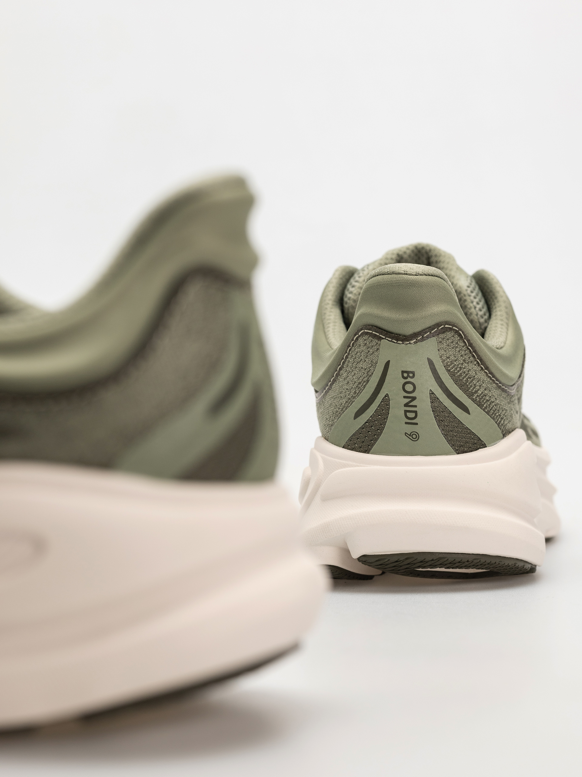 Hoka Bondi 9 Schuhe (sea moss/eucalyptus)