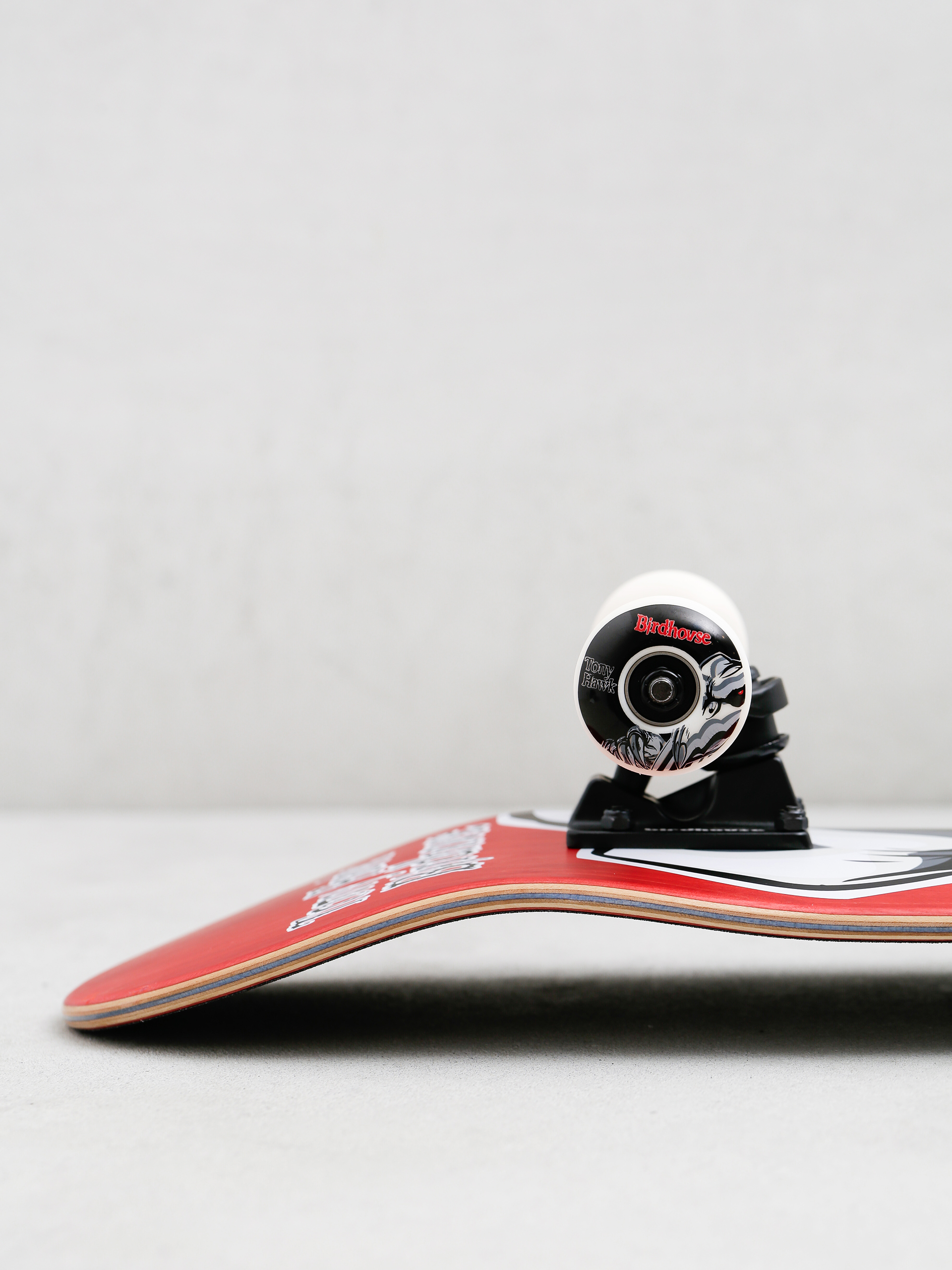 Birdhouse Hawk Falcon 2 Skateboard (red)