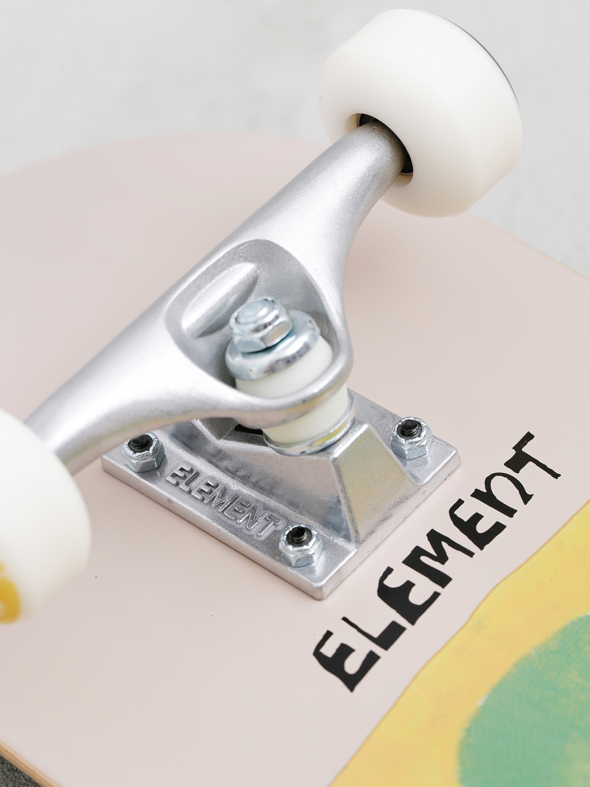 Element Day Legs Skateboard (assorted)